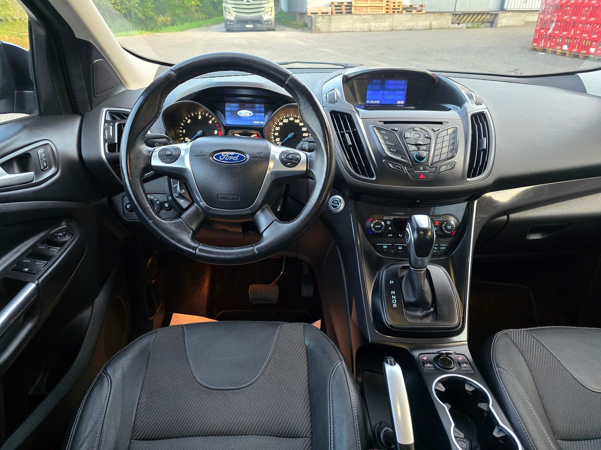 FORD Kuga 2.0 TDCi Titanium 4WD PowerShift-image-17