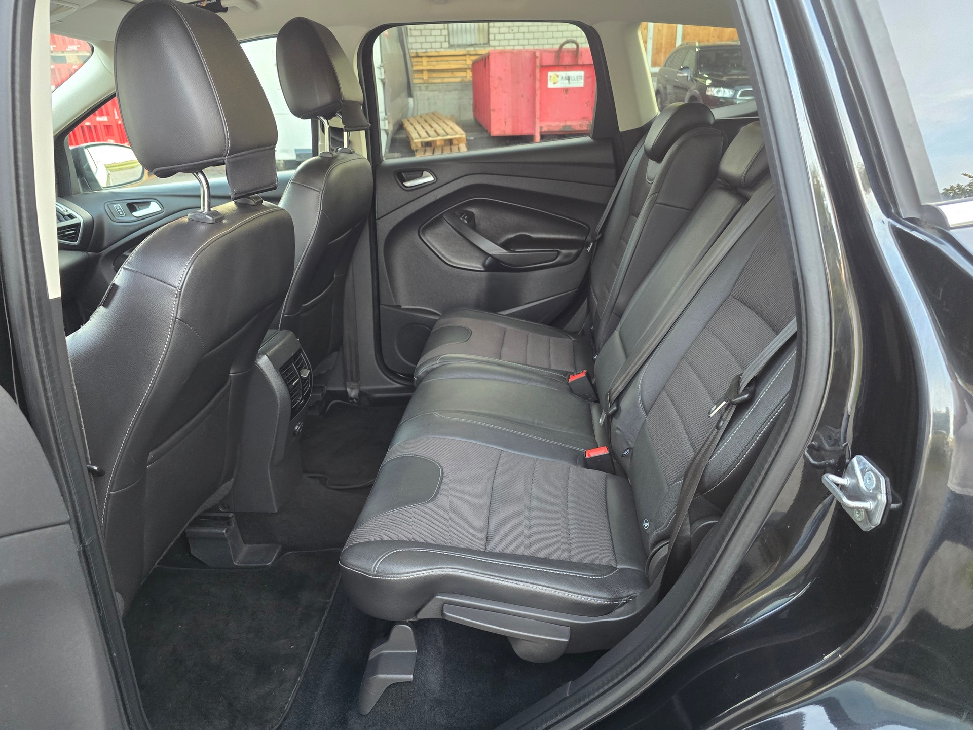 FORD Kuga 2.0 TDCi Titanium 4WD PowerShift-image-14