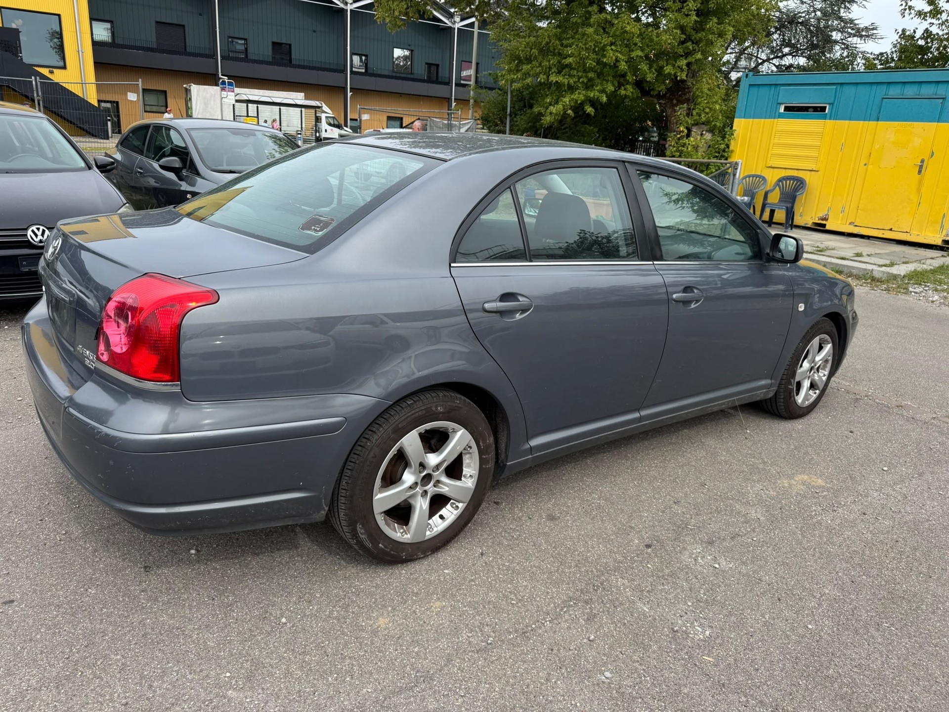 TOYOTA Avensis 2.0 D4 VVT-i Linea Sol Sedan-image-2