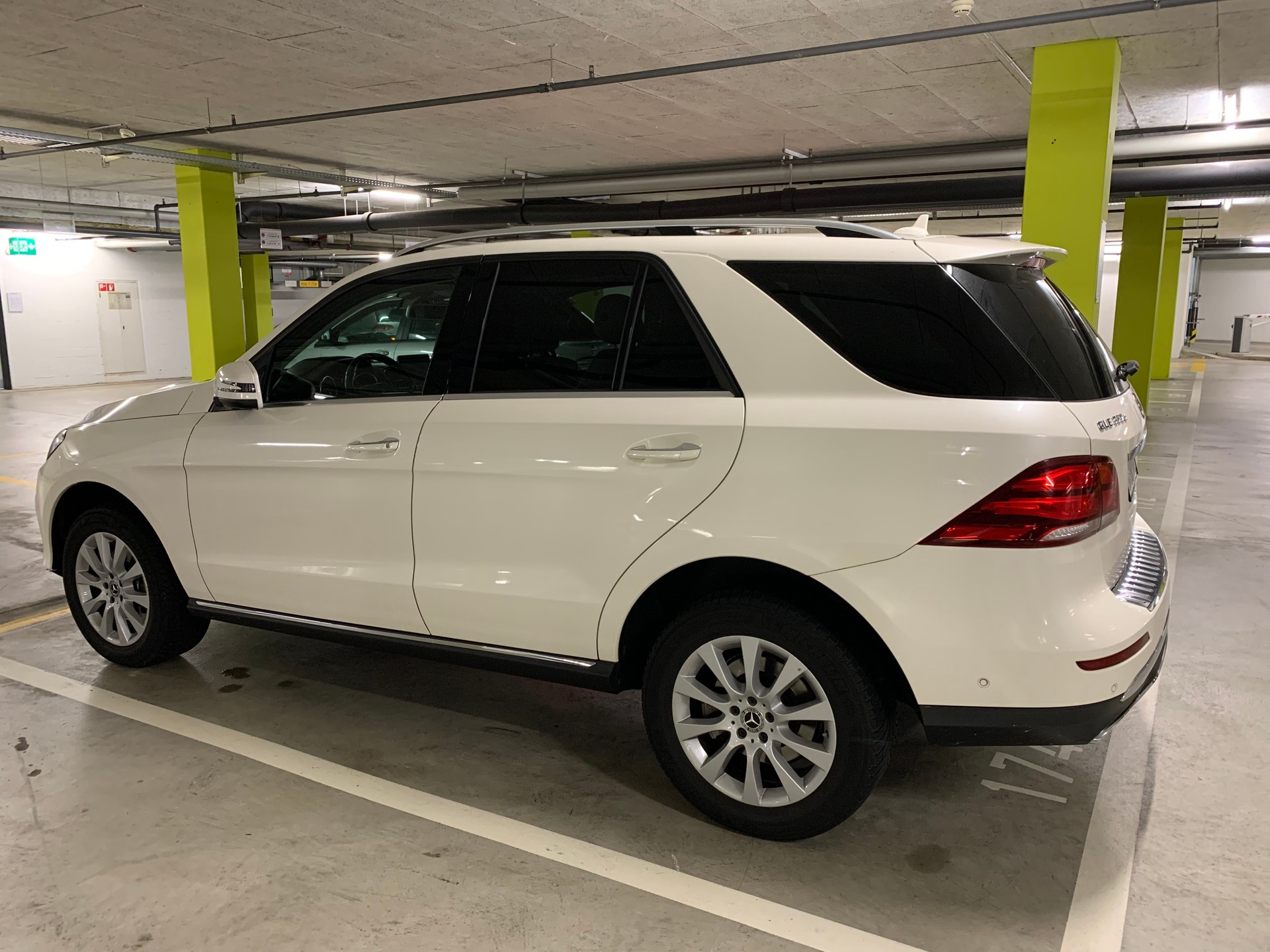 MERCEDES-BENZ GLE 350 d-image-1
