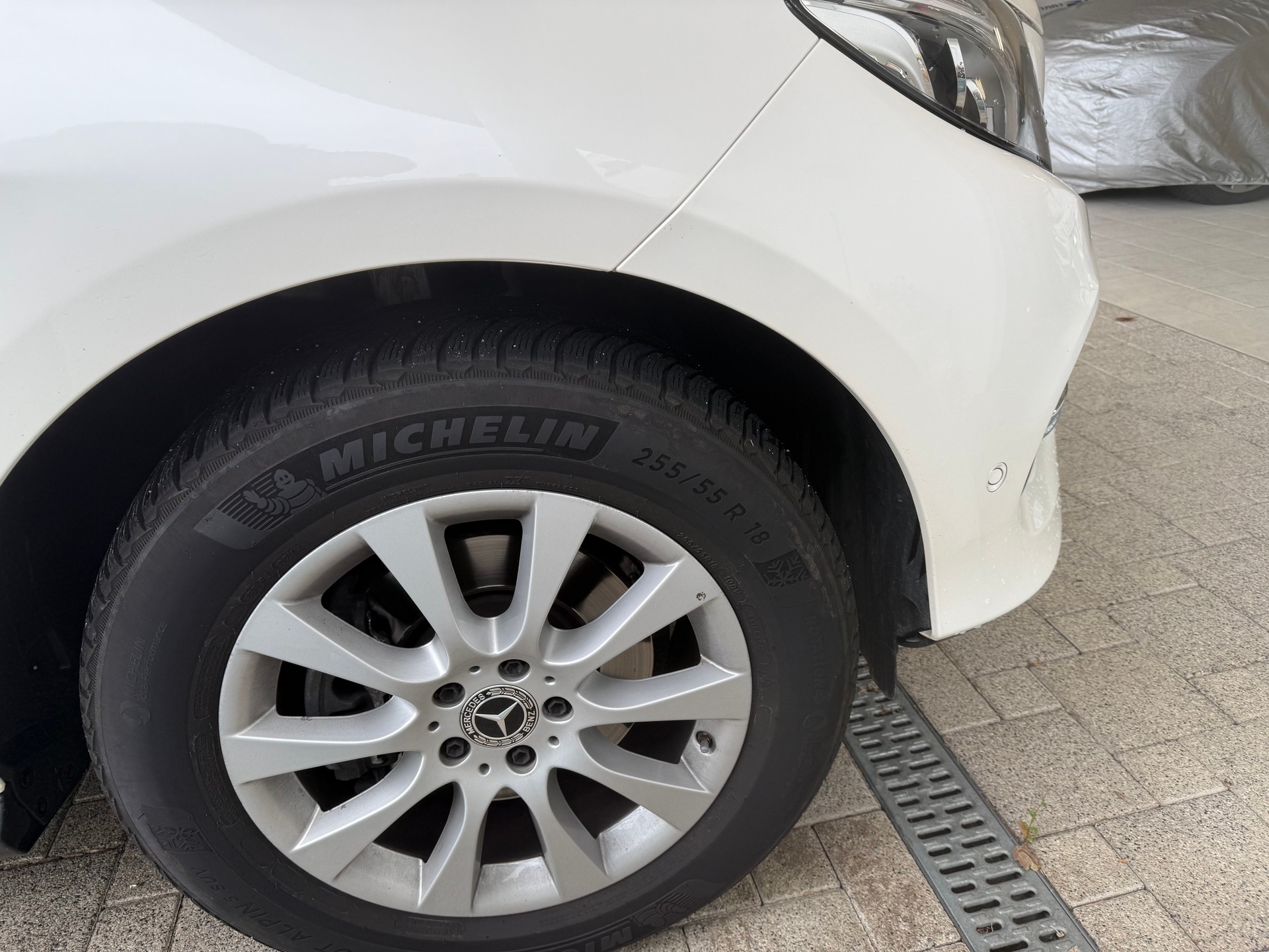 MERCEDES-BENZ GLE 350 d-image-4