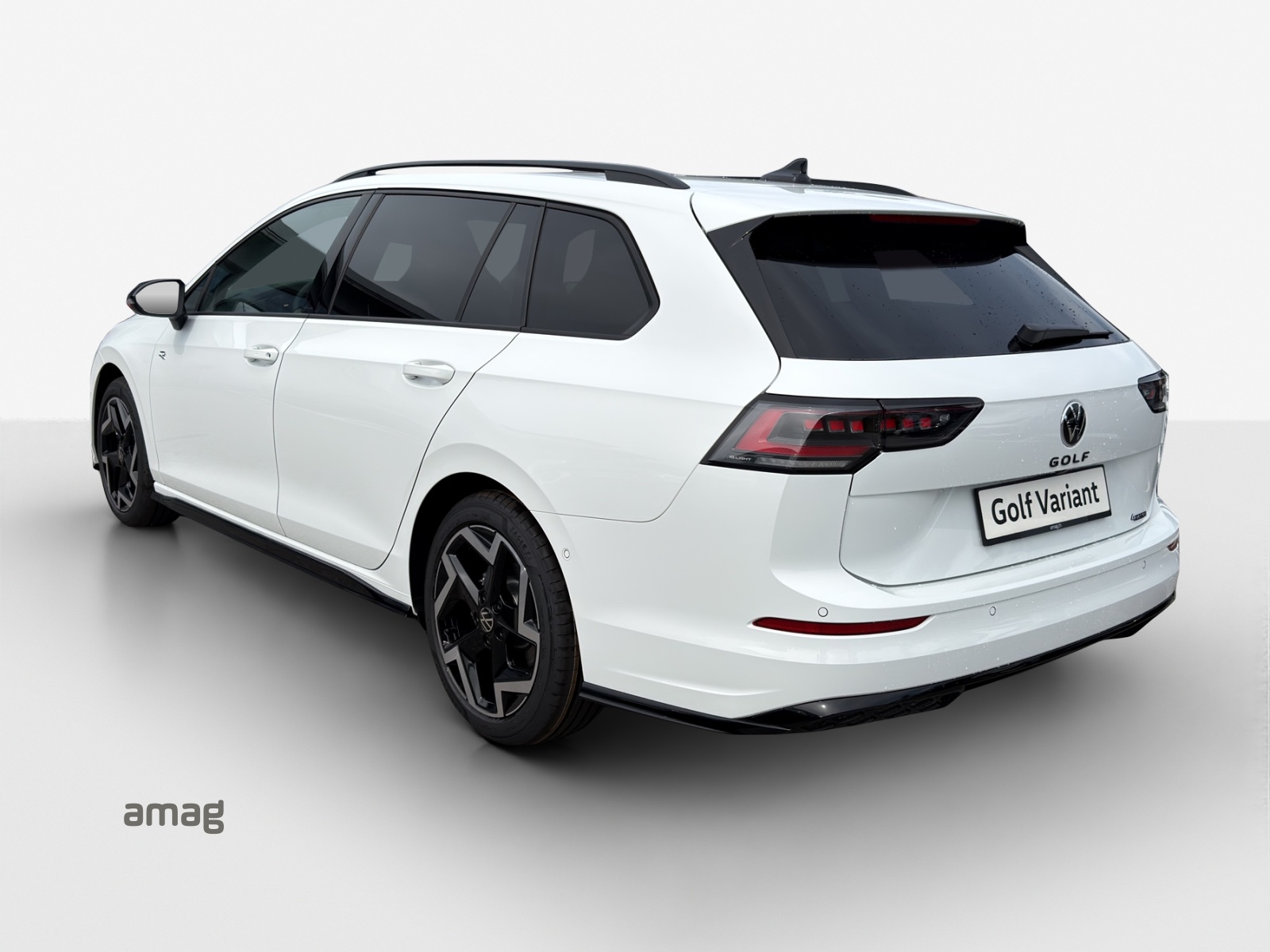 VW Golf Variant 2.0 TSI R-Line DSG 4 Motion-image-2
