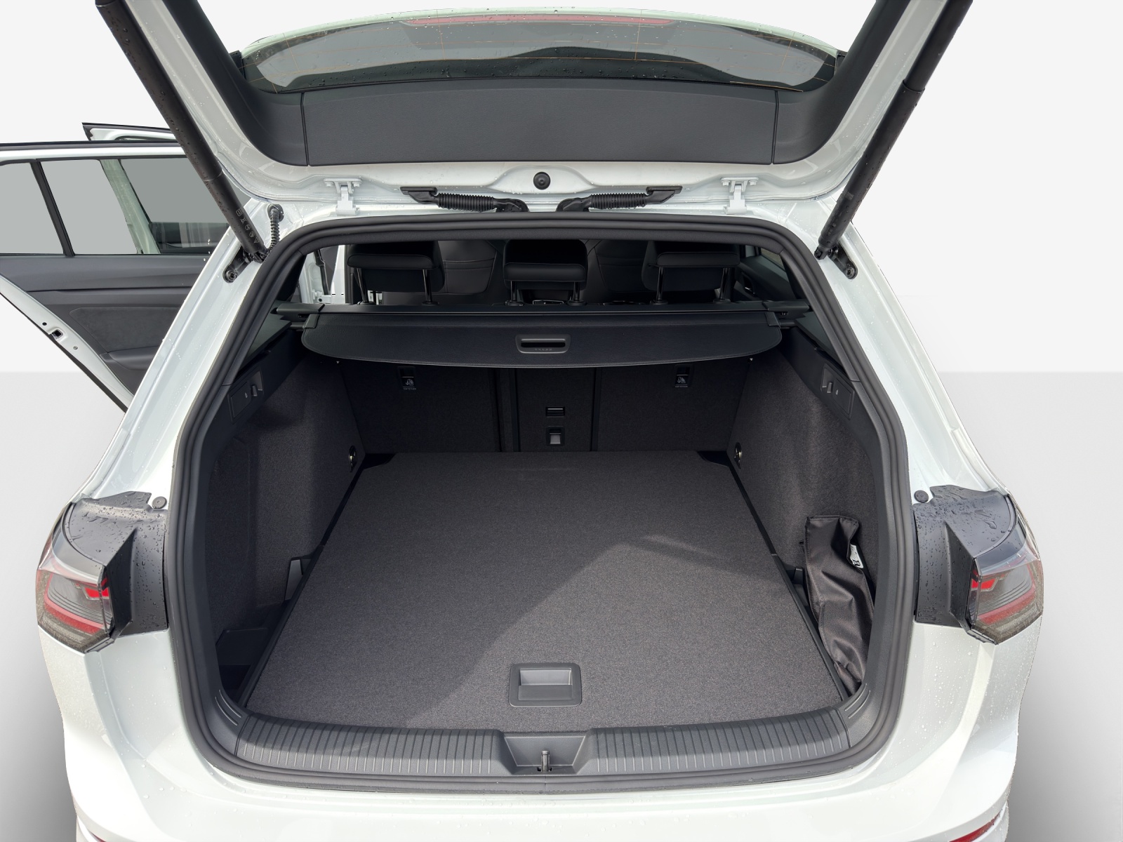 VW Golf Variant 2.0 TSI R-Line DSG 4 Motion-image-12