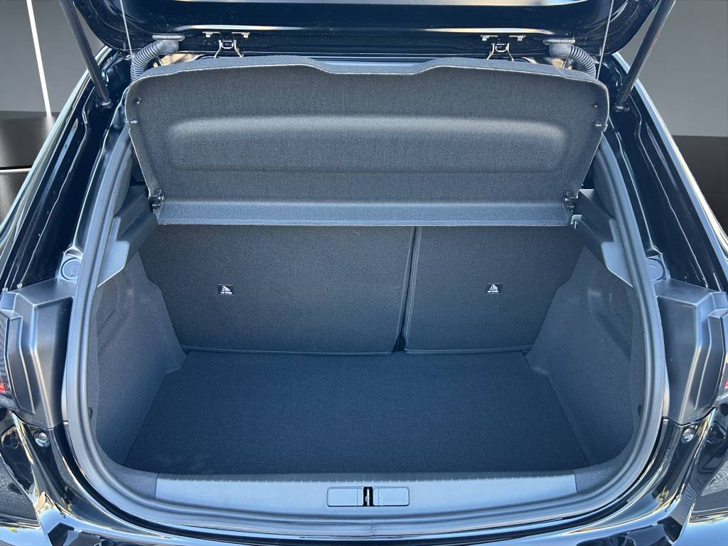 PEUGEOT 208 Elektrik 115kW GT-image-11