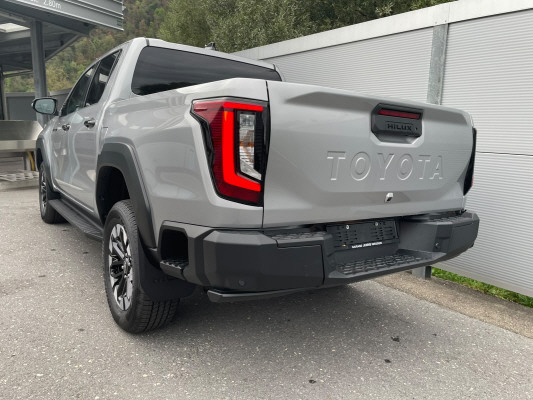 TOYOTA Hilux 2.8d MH Style DC4x4-image-3