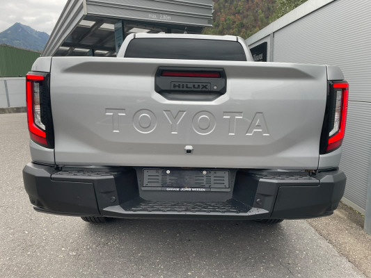 TOYOTA Hilux 2.8d MH Style DC4x4-image-4