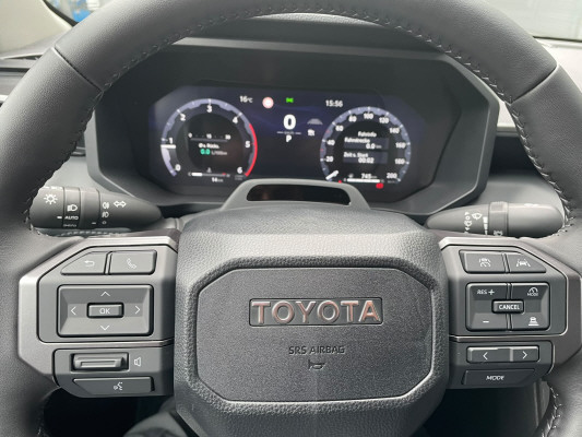 TOYOTA Hilux 2.8d MH Style DC4x4-image-11
