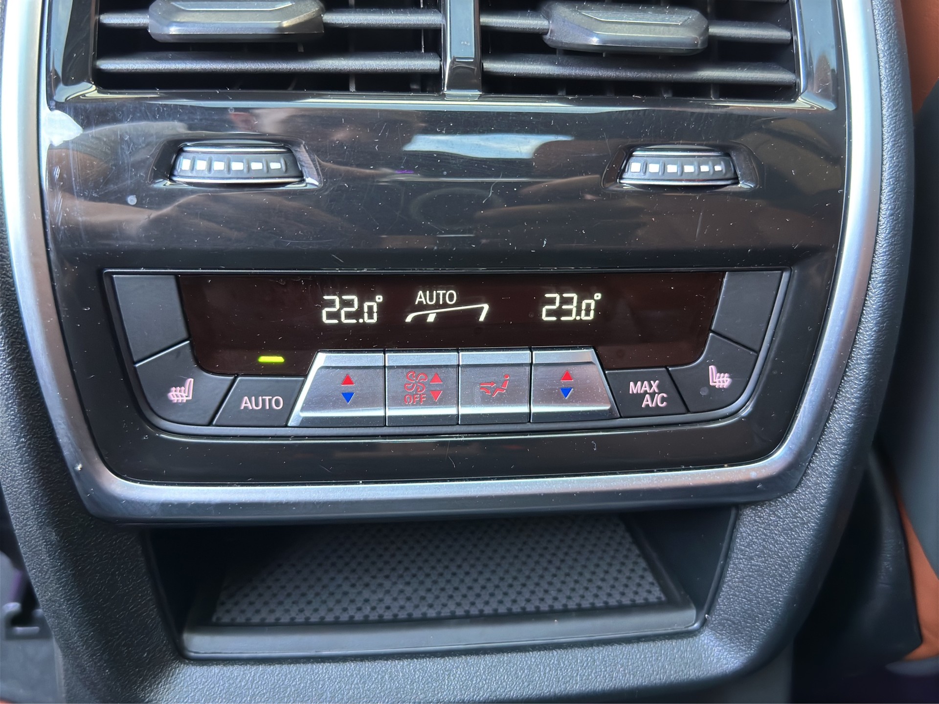BMW X7 xDrive 48V 40d M Sport Pro (CH) FACELIFT AHK INDIVIDUAL 6 Sitze-image-26