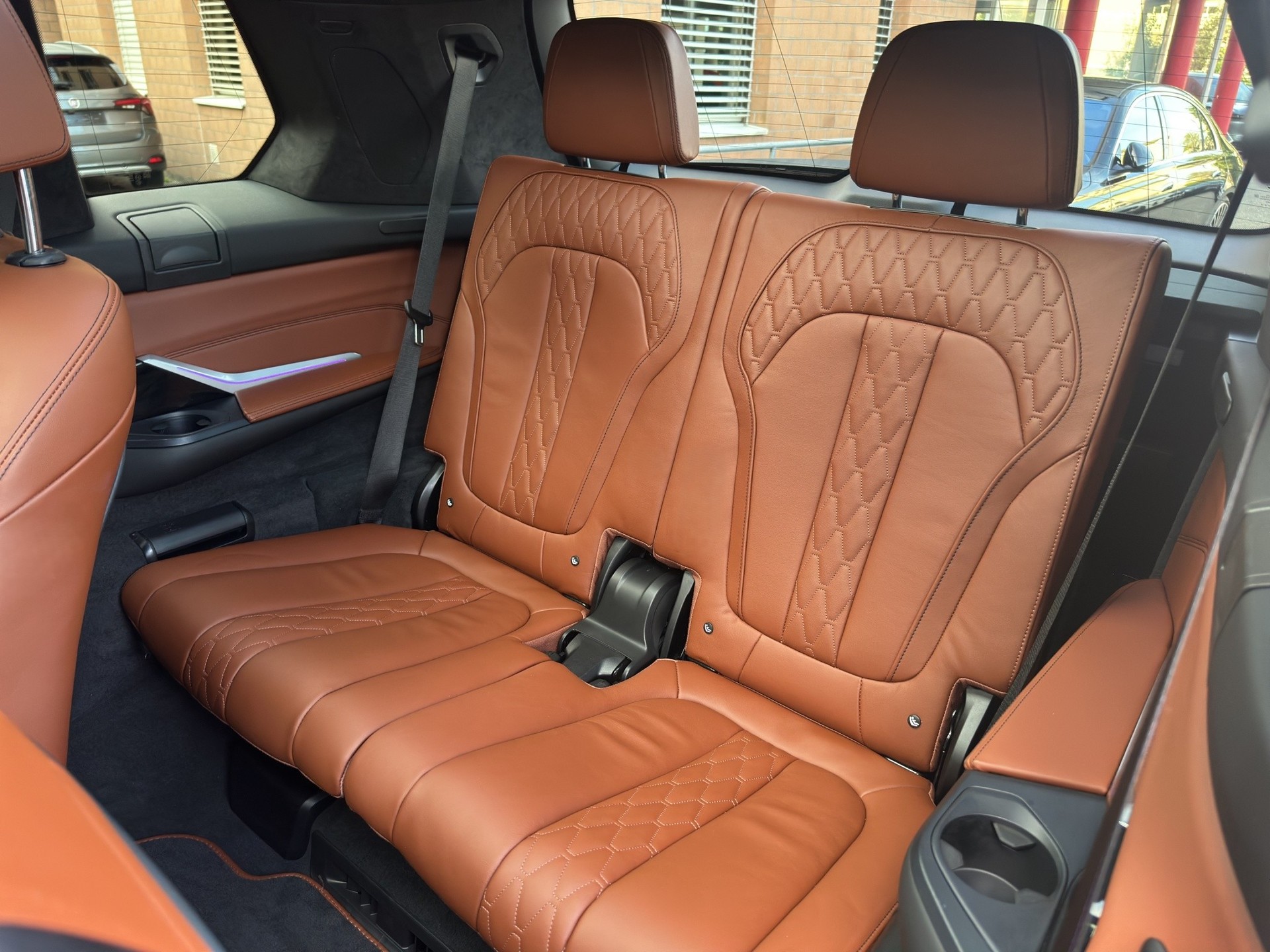 BMW X7 xDrive 48V 40d M Sport Pro (CH) FACELIFT AHK INDIVIDUAL 6 Sitze-image-14