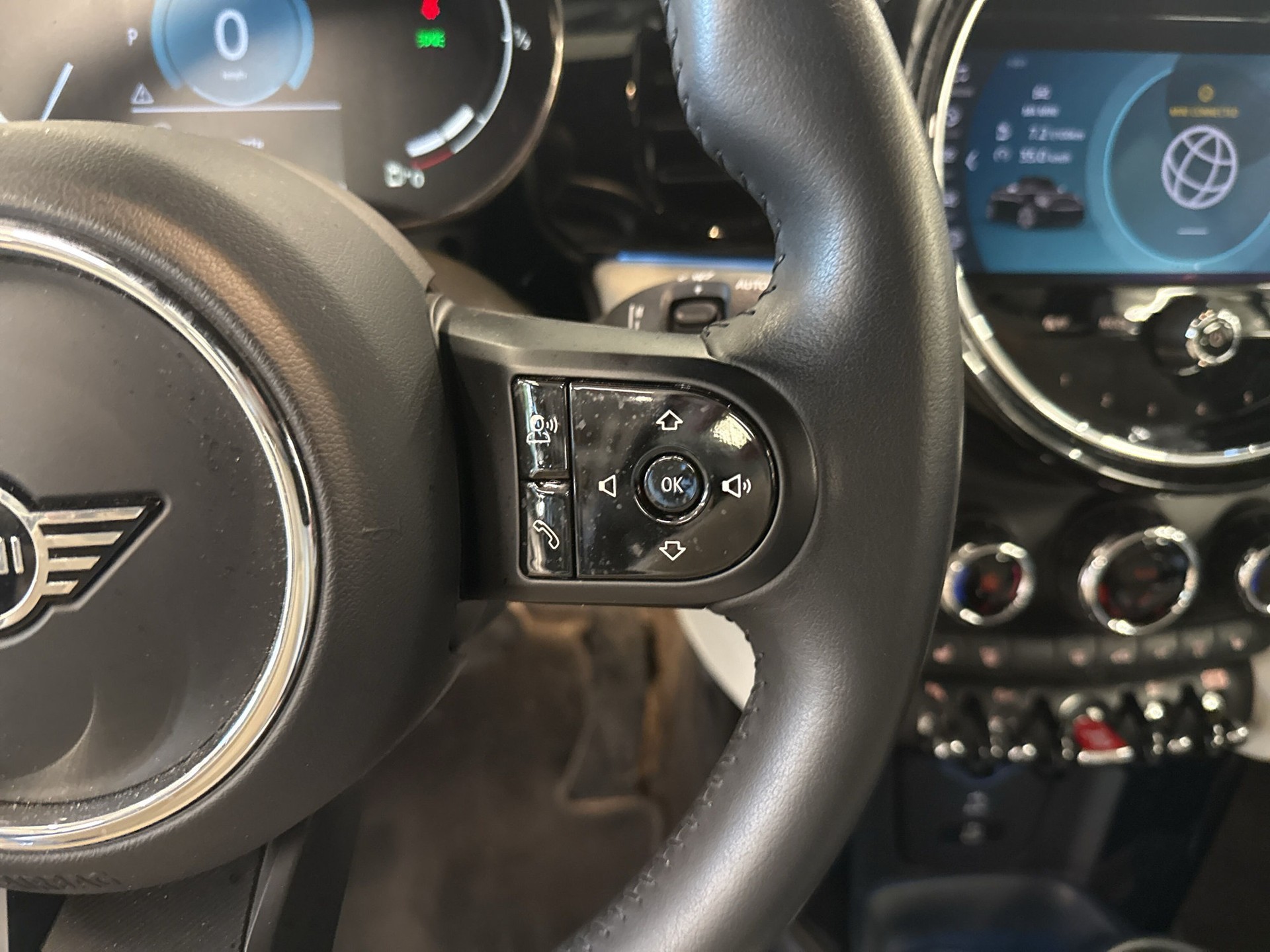 MINI Cooper Cabriolet DKG-image-14