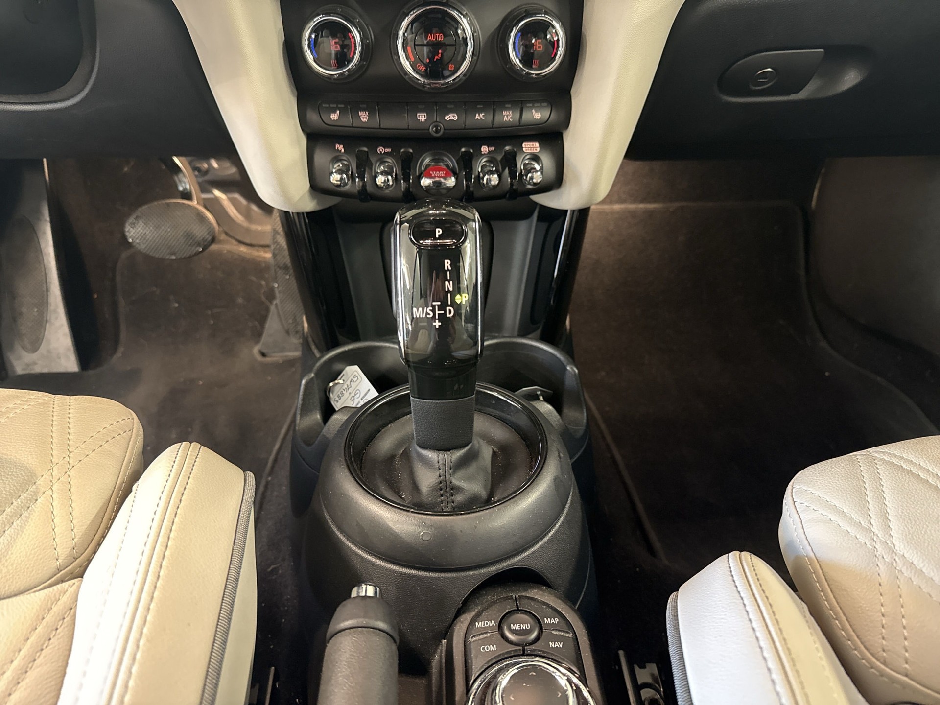 MINI Cooper Cabriolet DKG-image-11