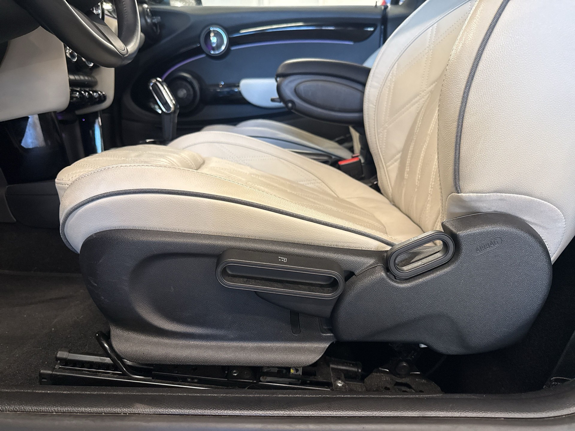 MINI Cooper Cabriolet DKG-image-17