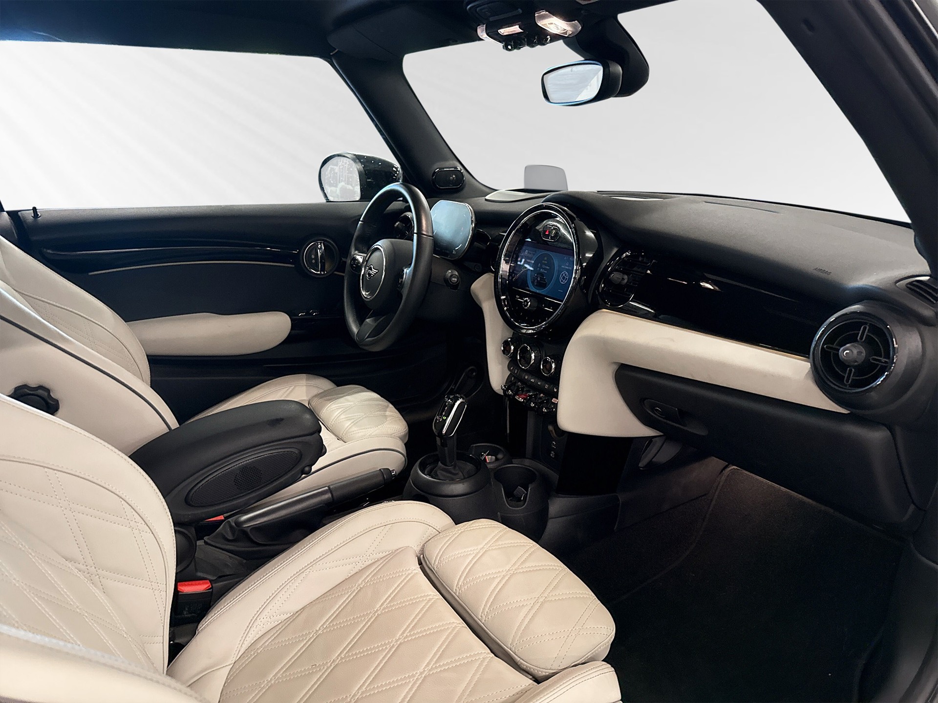 MINI Cooper Cabriolet DKG-image-4
