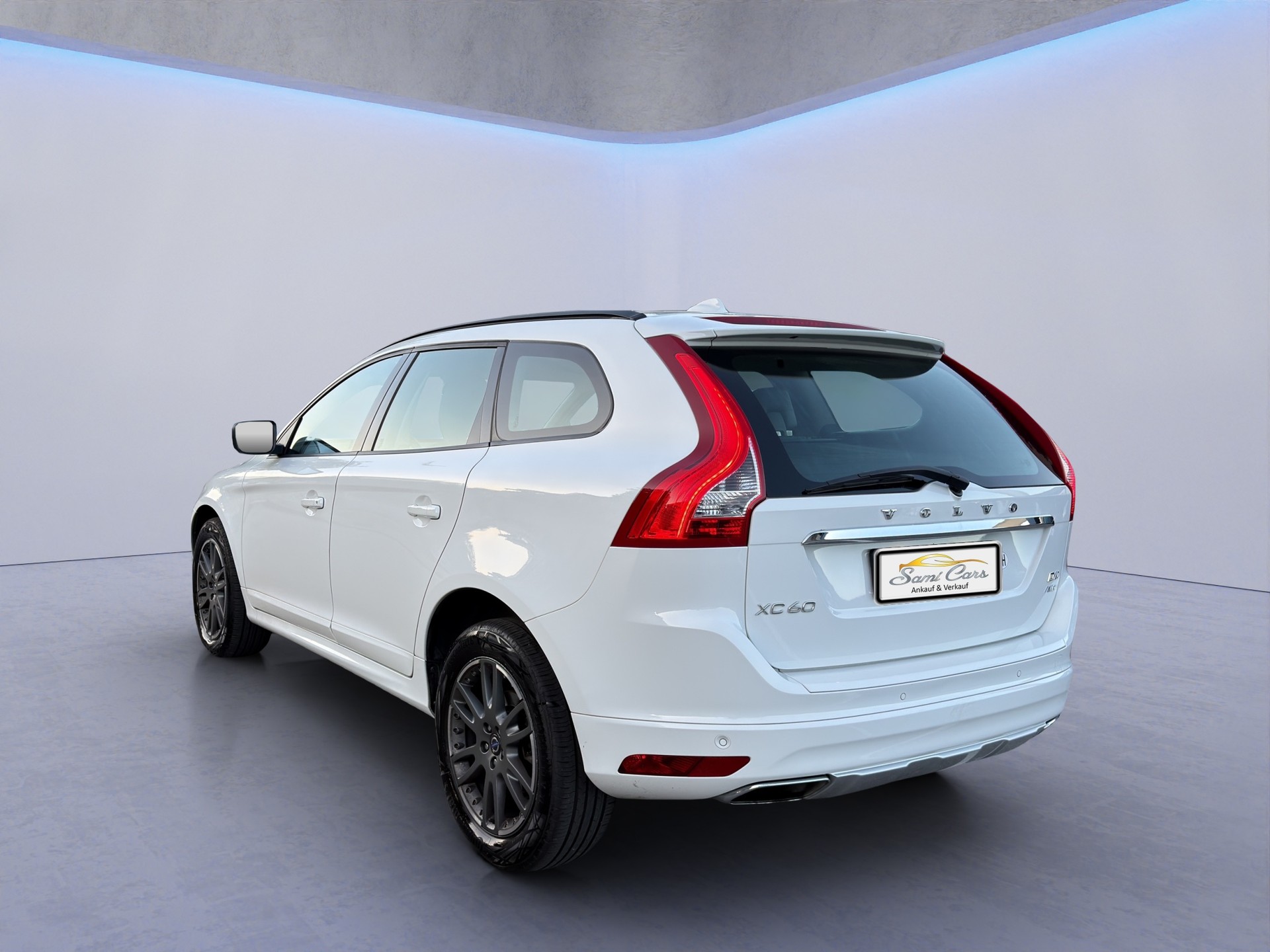 VOLVO XC60 D4 AWD Momentum Geartronic-image-2