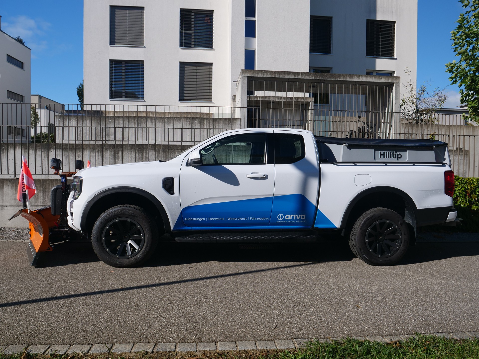 FORD Ranger inkl. Pflug und Streuer-image-3