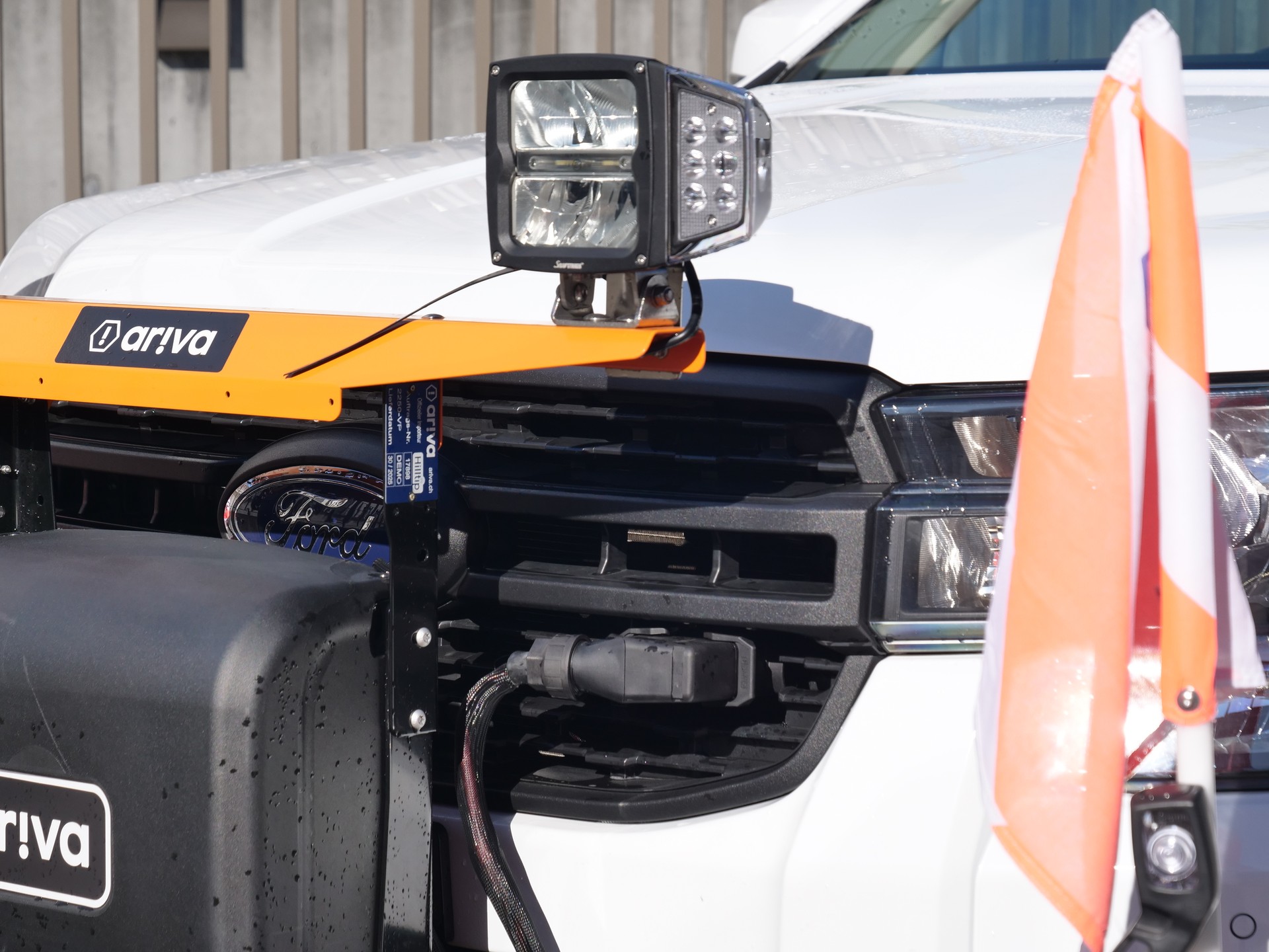 FORD Ranger inkl. Pflug und Streuer-image-6