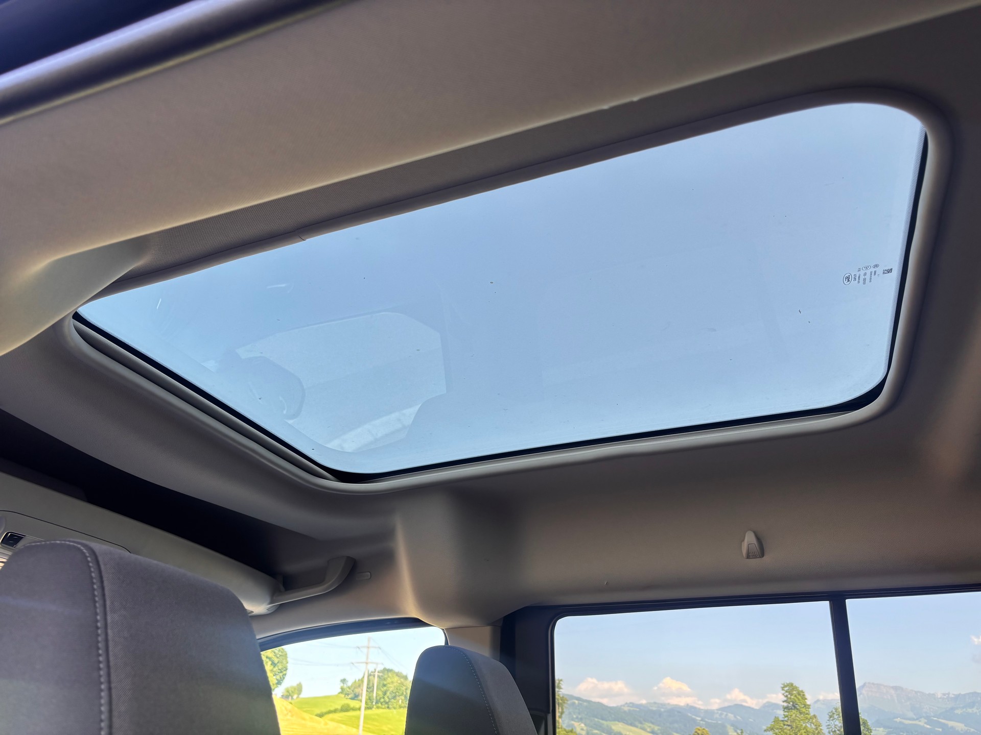 FORD Grand Tourneo Connect 1.5 EcoBlue Titanium Automat-image-9