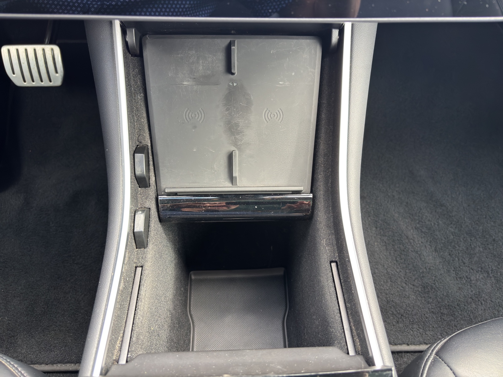 TESLA Model 3 Performance Dual Motor AWD mit Panorama-Glasdach, Assistenzsysteme für teilautonomes Fahren und Winterräder-image-12