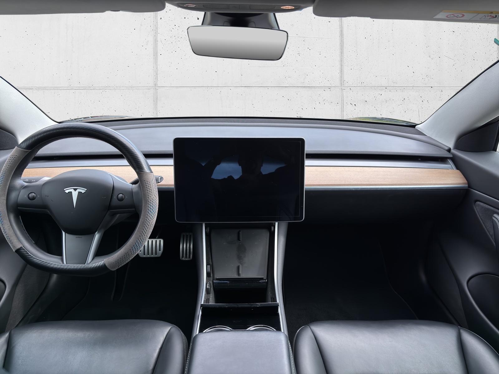 TESLA Model 3 Performance Dual Motor AWD mit Panorama-Glasdach, Assistenzsysteme für teilautonomes Fahren und Winterräder-image-9