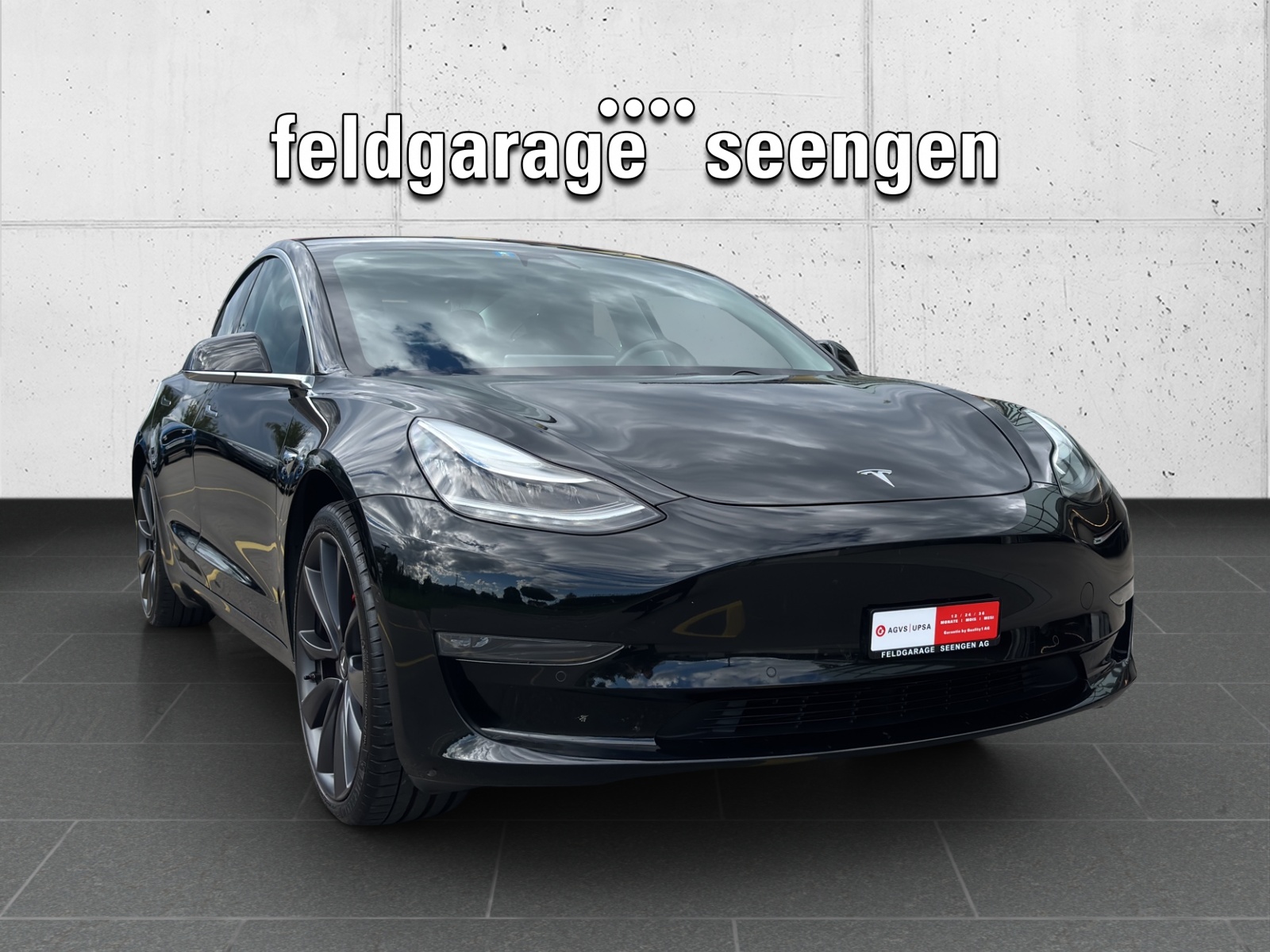 TESLA Model 3 Performance Dual Motor AWD mit Panorama-Glasdach, Assistenzsysteme für teilautonomes Fahren und Winterräder-image-2