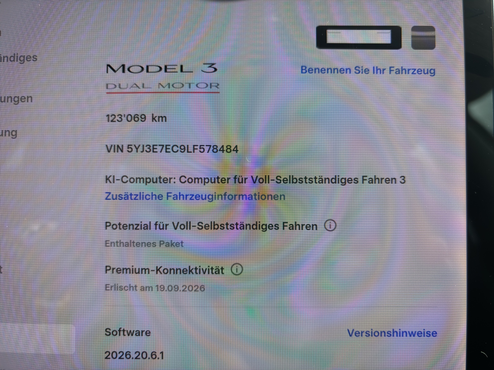 TESLA Model 3 Performance Dual Motor AWD mit Panorama-Glasdach, Assistenzsysteme für teilautonomes Fahren und Winterräder-image-20
