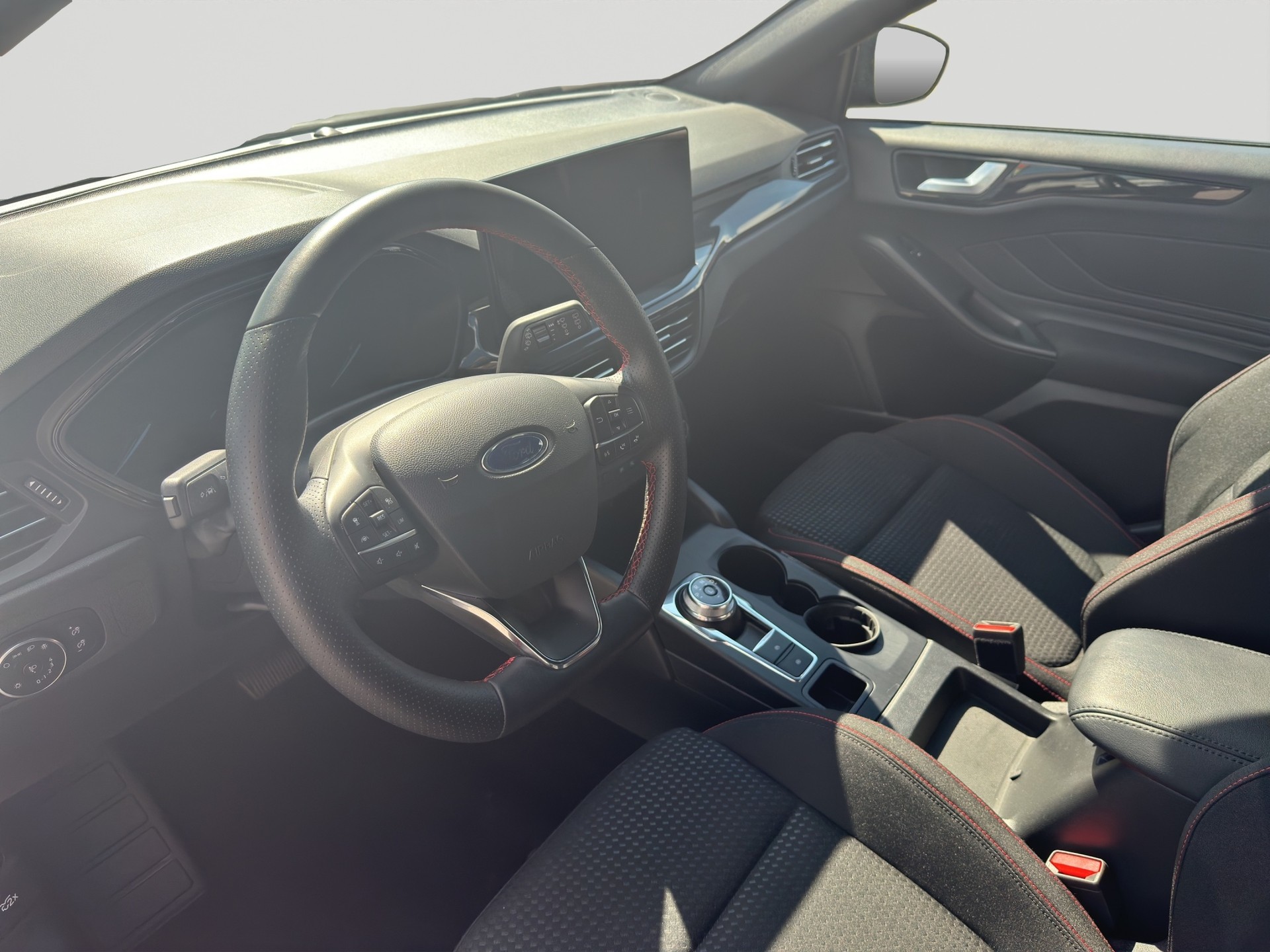 FORD Focus 1.5 TDCi EcoBlue ST-Line Automatic-image-1