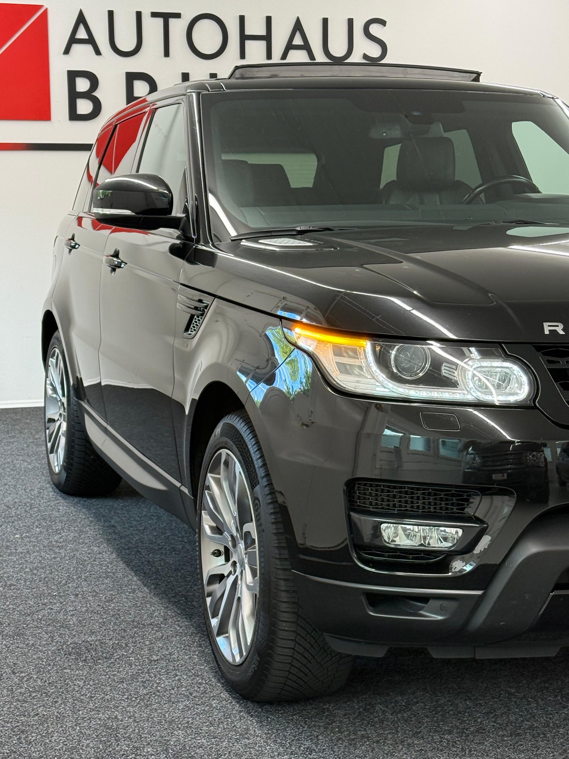 LAND ROVER Range Rover Sport 3.0 SDV6 Automatic-image-8