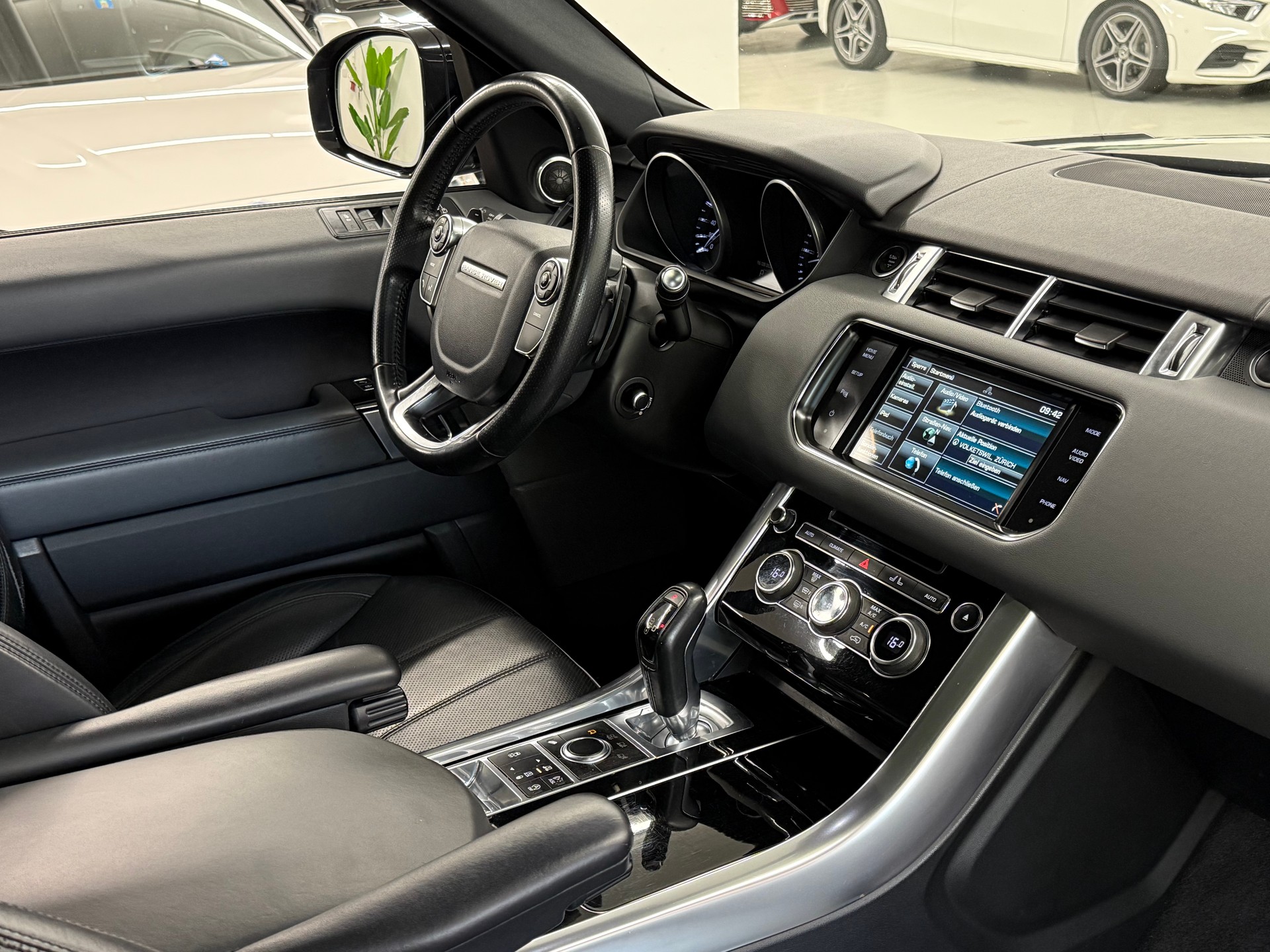 LAND ROVER Range Rover Sport 3.0 SDV6 Automatic-image-17