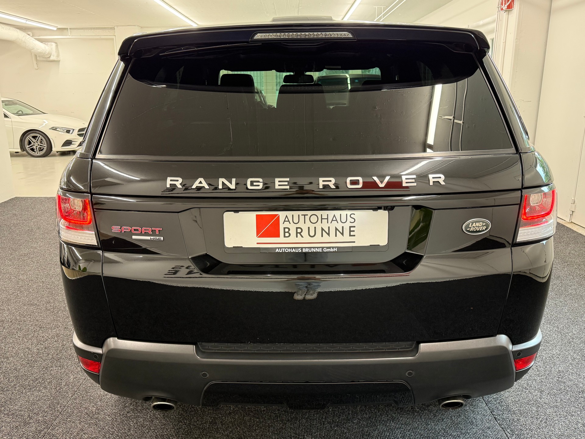 LAND ROVER Range Rover Sport 3.0 SDV6 Automatic-image-4
