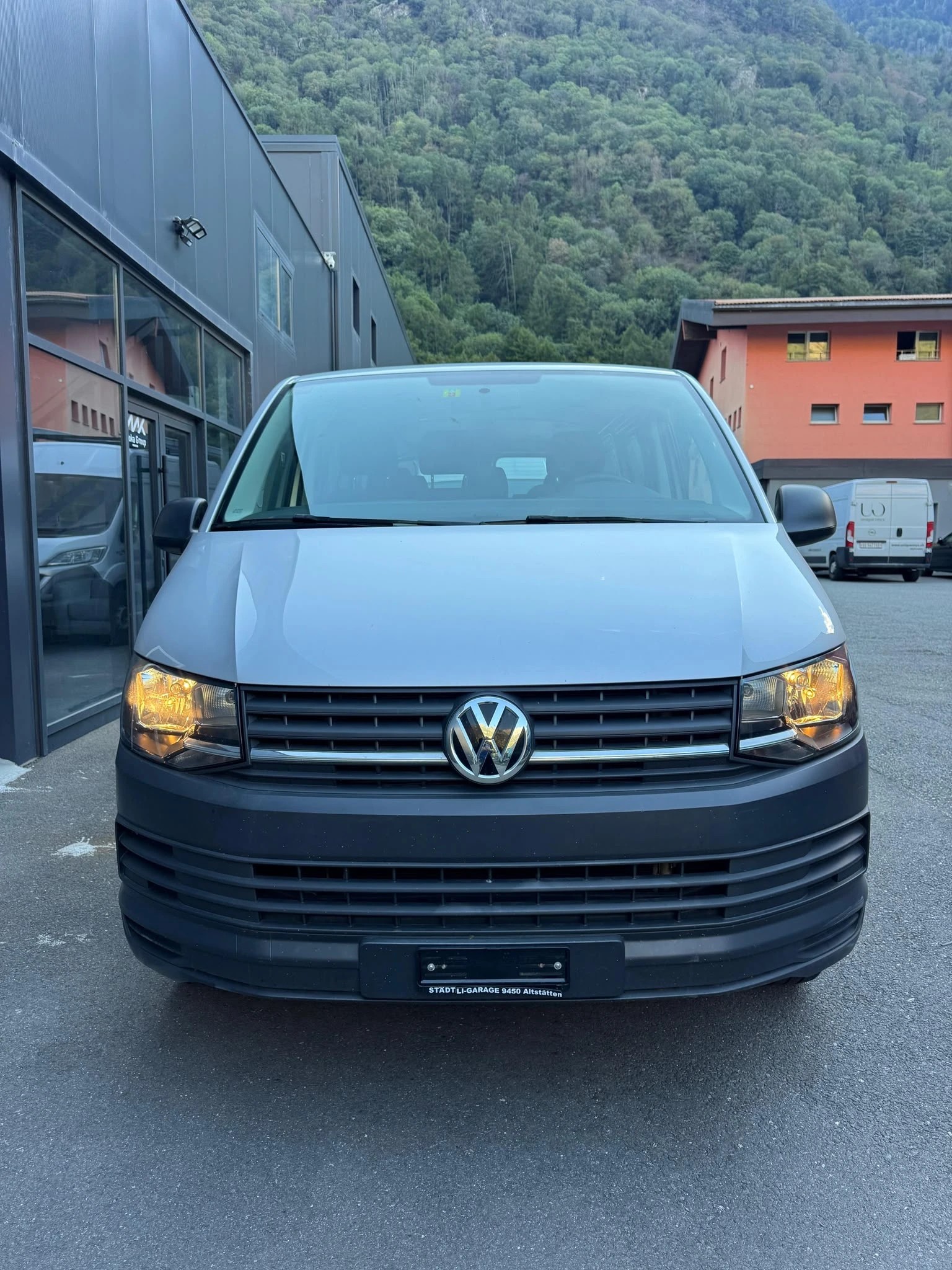 VW T6 Caravelle 2.0 TDI Comfortline LWB-image-0