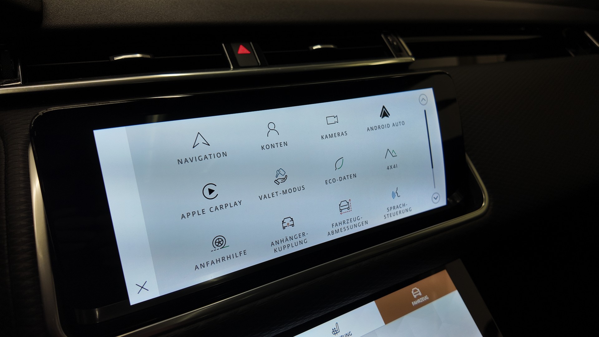 LAND ROVER Range Rover Velar 3.0 D I6 300 R-Dynamic SE-image-30