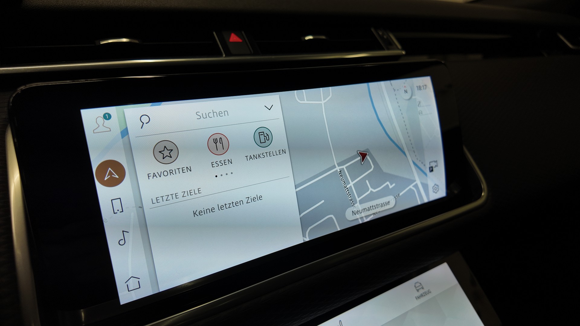 LAND ROVER Range Rover Velar 3.0 D I6 300 R-Dynamic SE-image-27