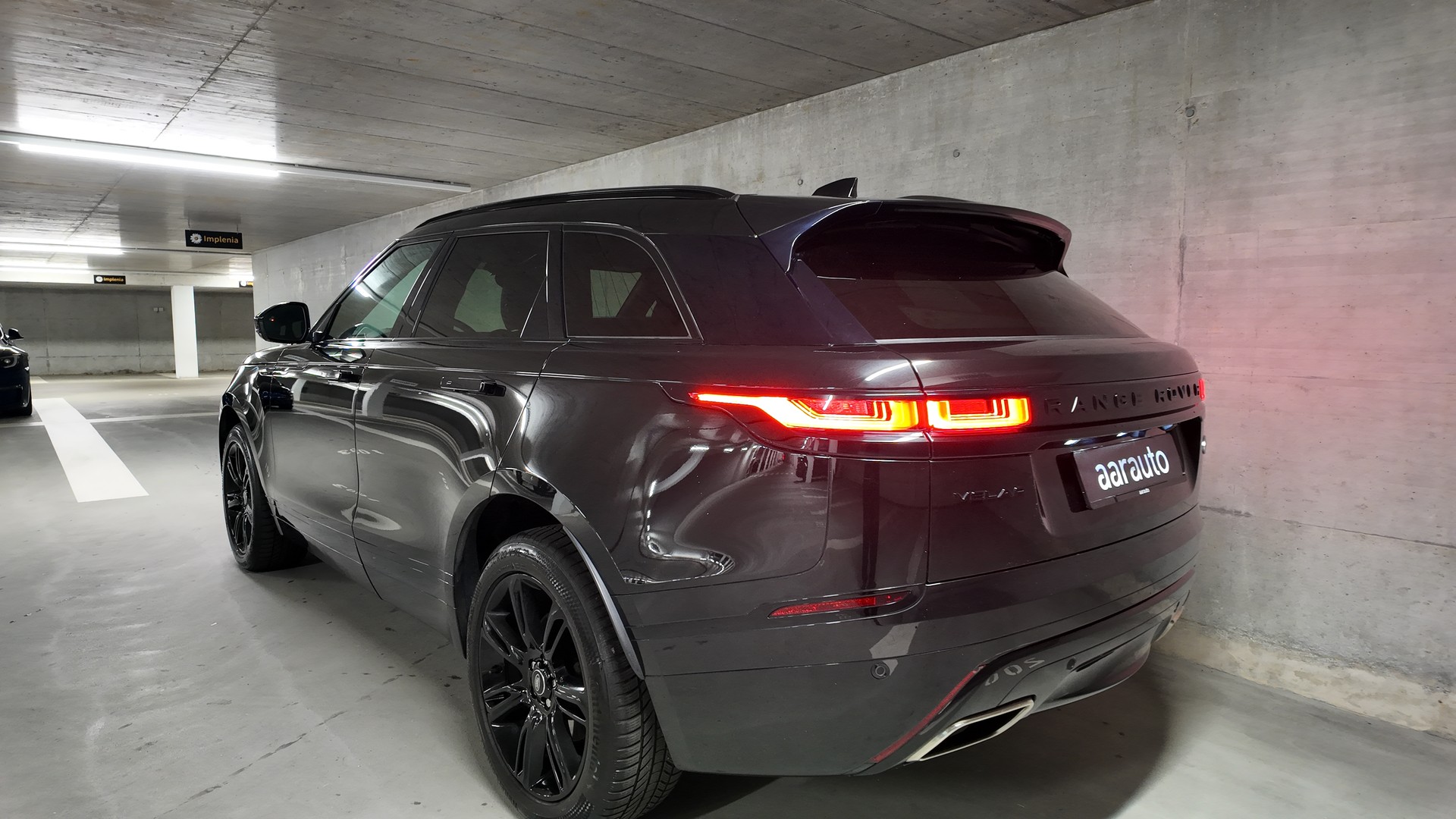 LAND ROVER Range Rover Velar 3.0 D I6 300 R-Dynamic SE-image-1