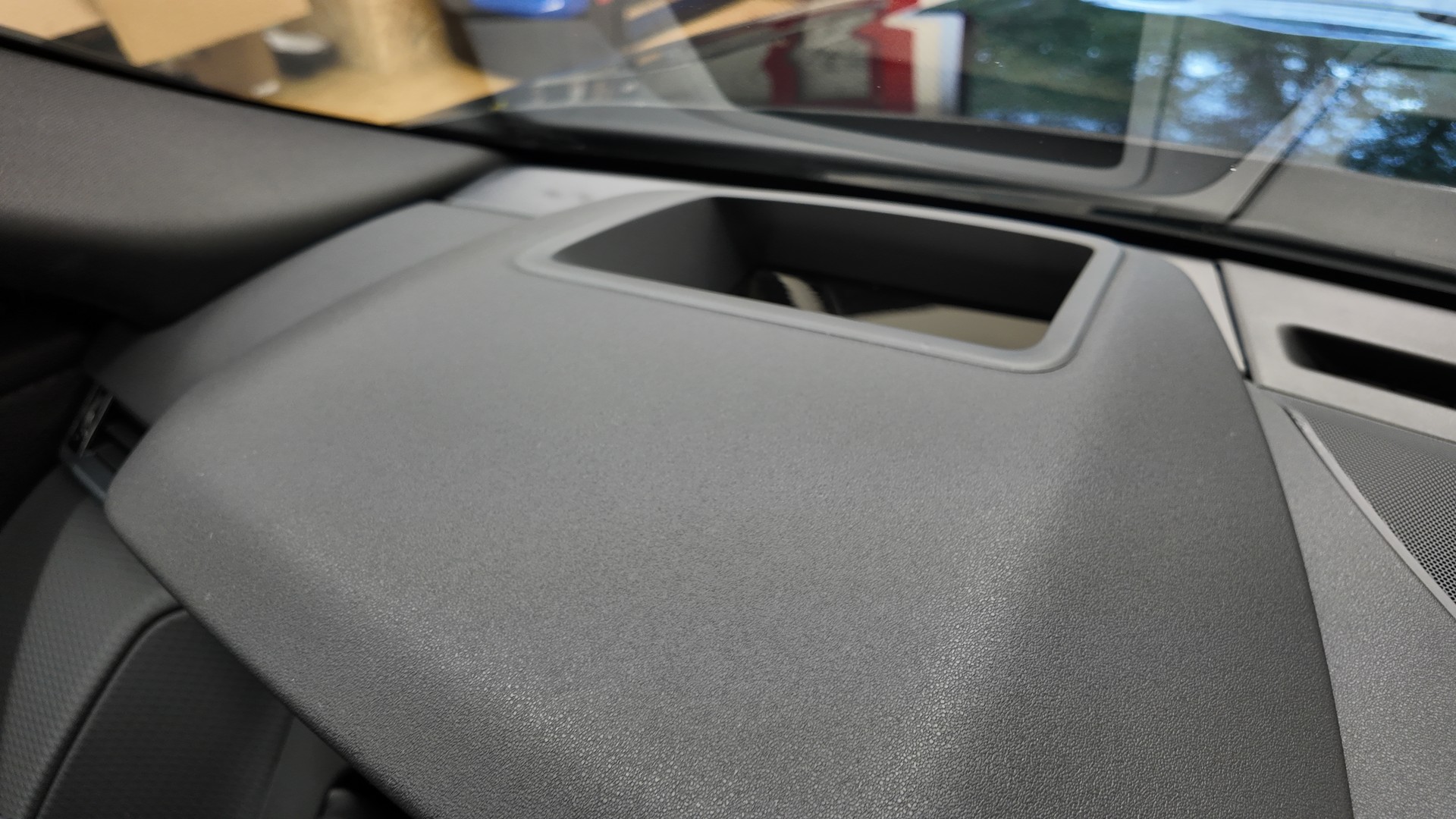 LAND ROVER Range Rover Velar 3.0 D I6 300 R-Dynamic SE-image-23