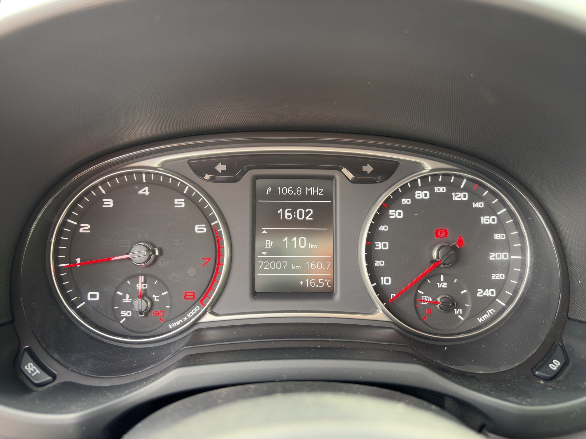 AUDI A1 1.0 TFSI Sport-image-11