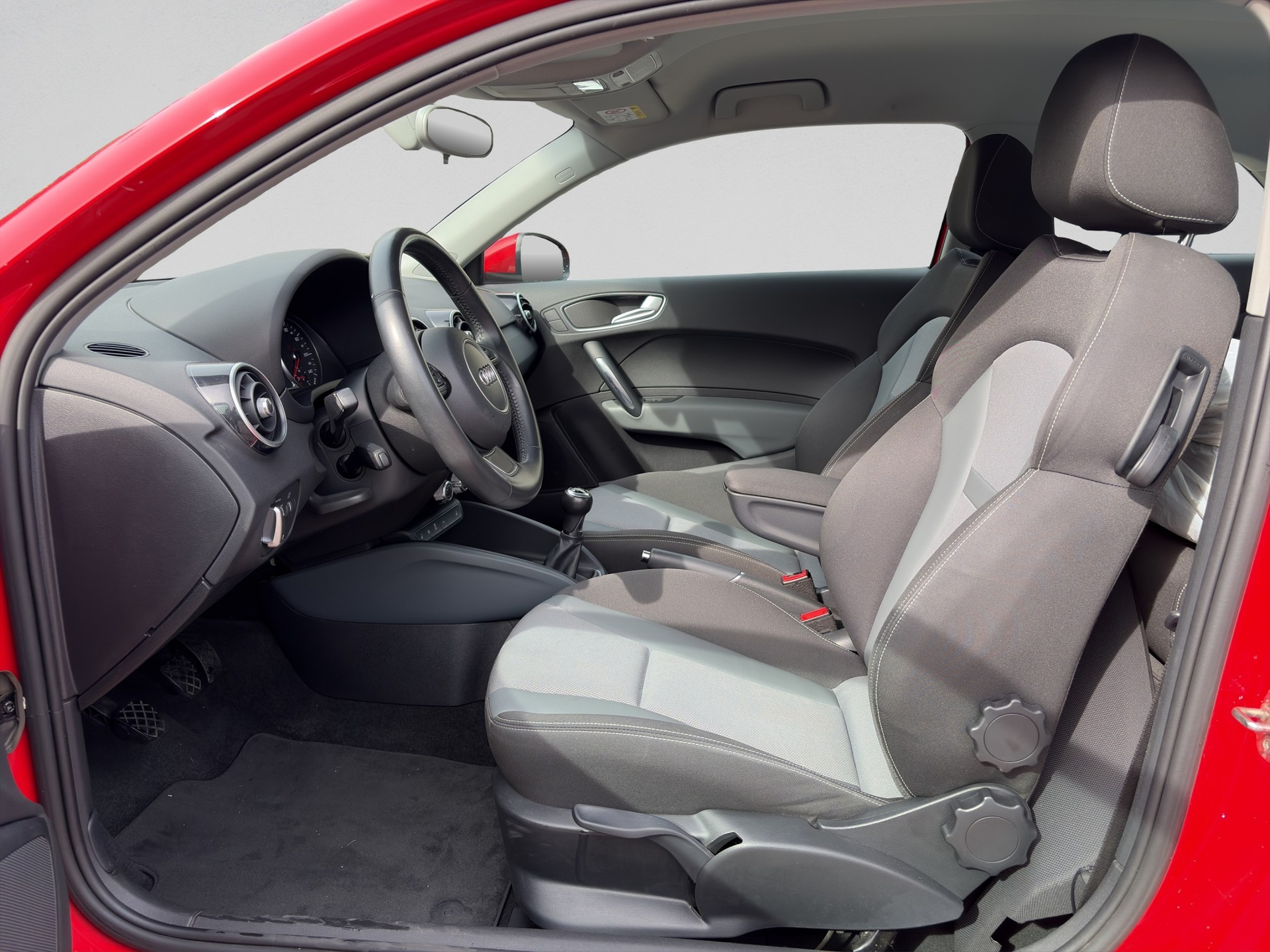 AUDI A1 1.0 TFSI Sport-image-9
