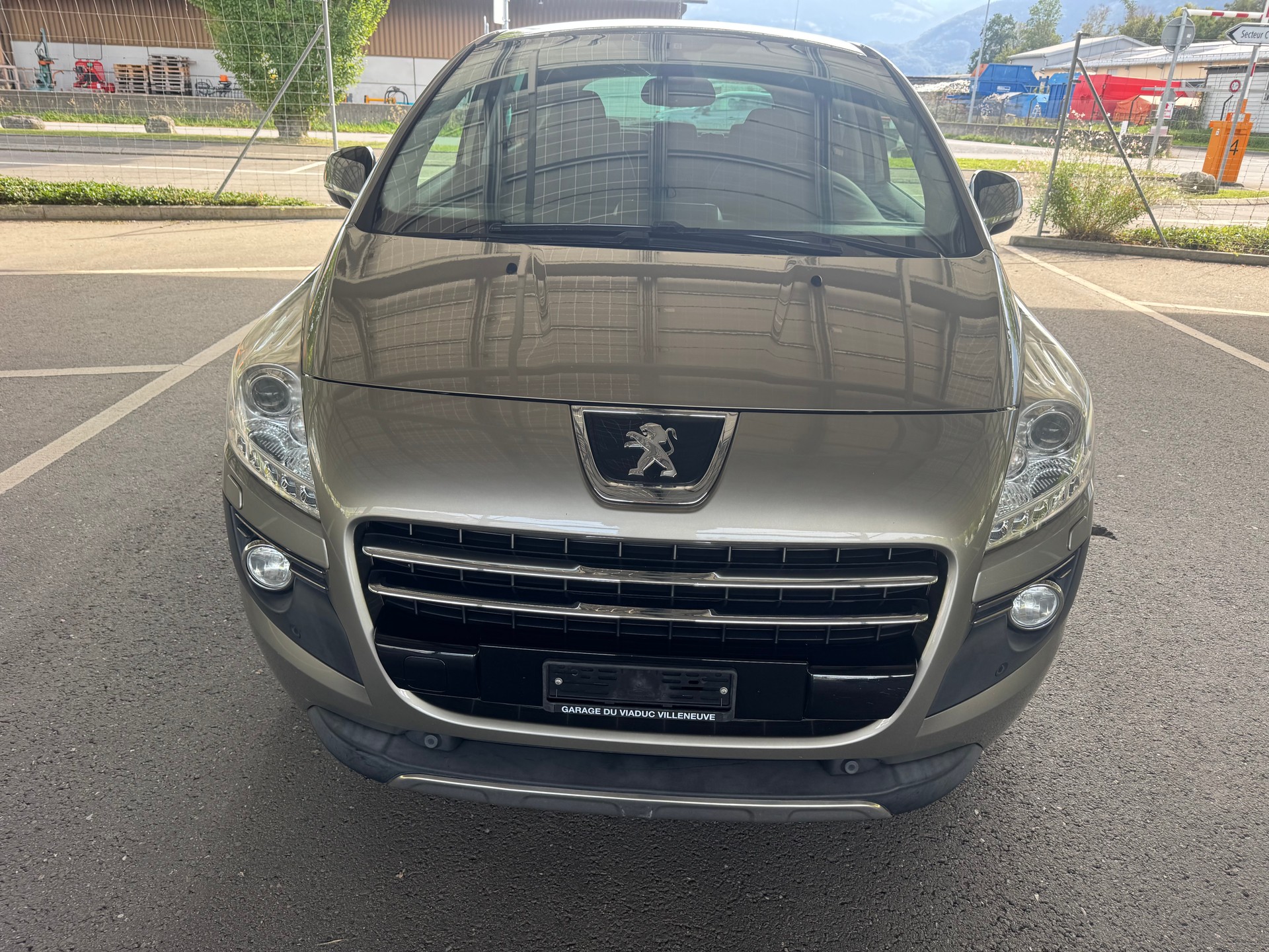 PEUGEOT 3008 HYbrid4 2.0 HDI EGS6-image-0