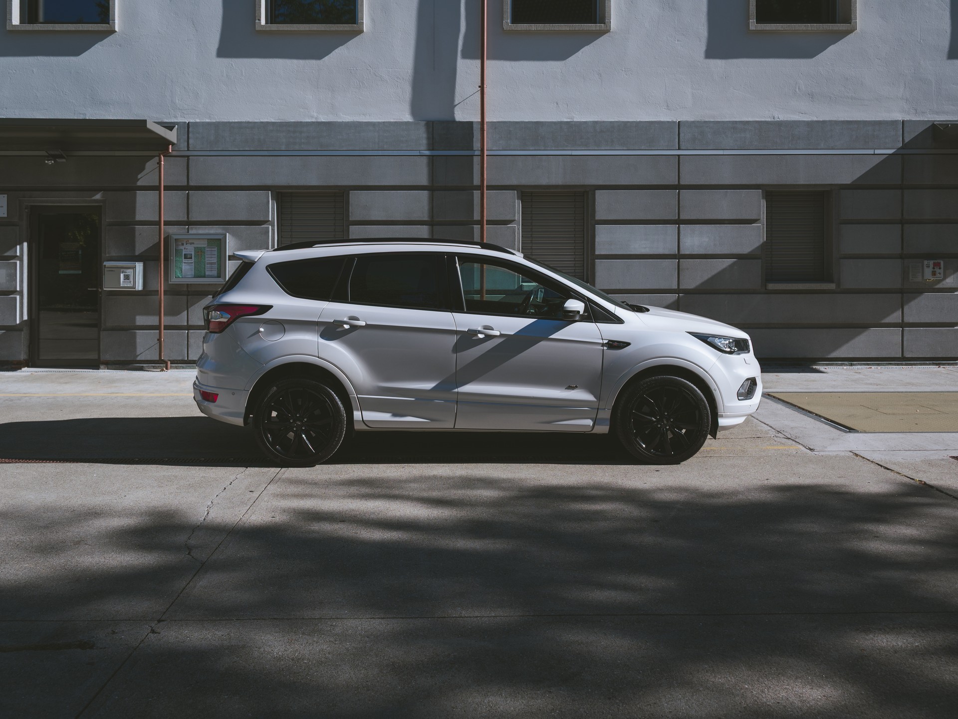 FORD 1.5 EcoB 182 ST-Line-image-2