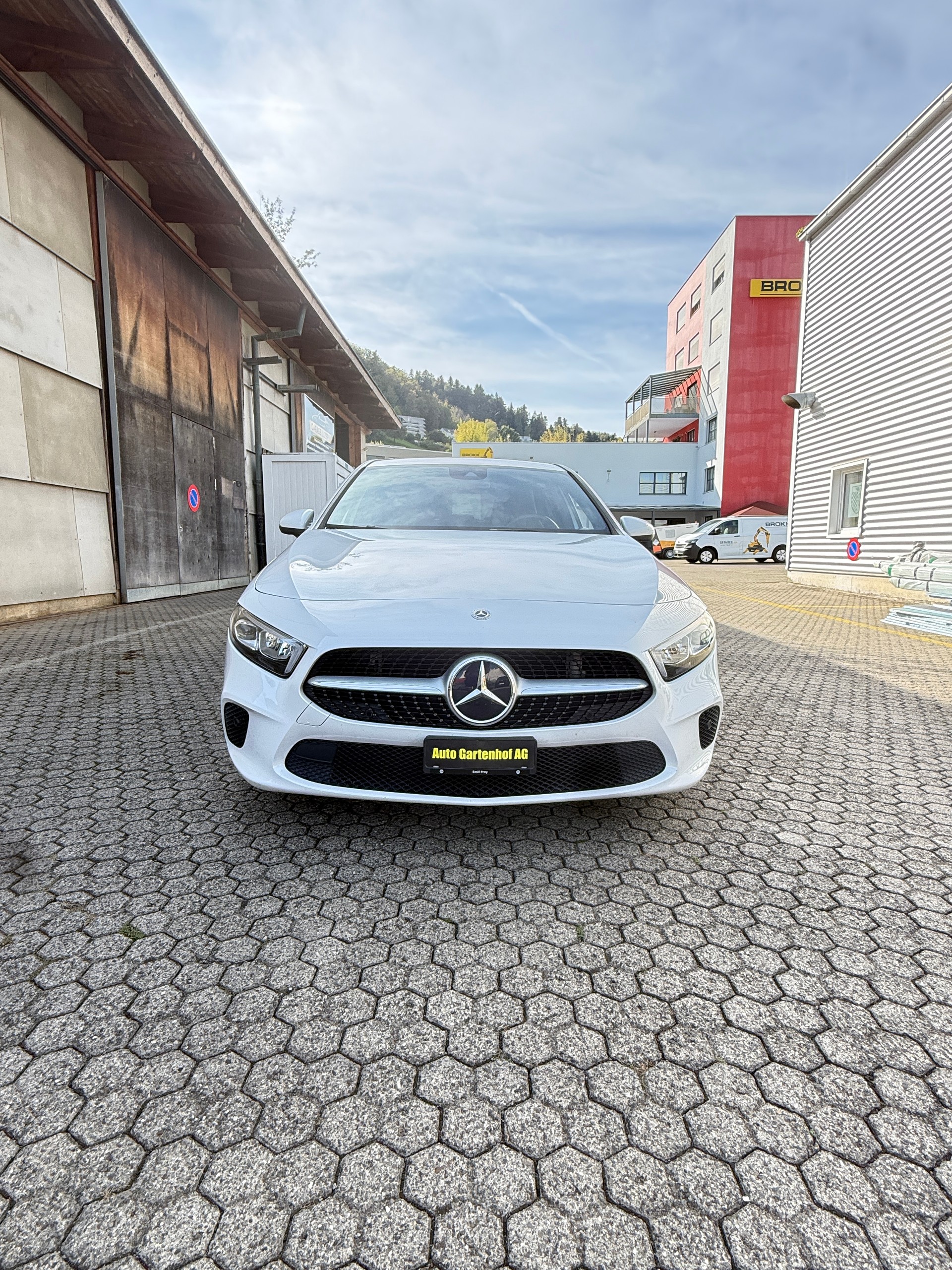 MERCEDES-BENZ A 180 d-image-1