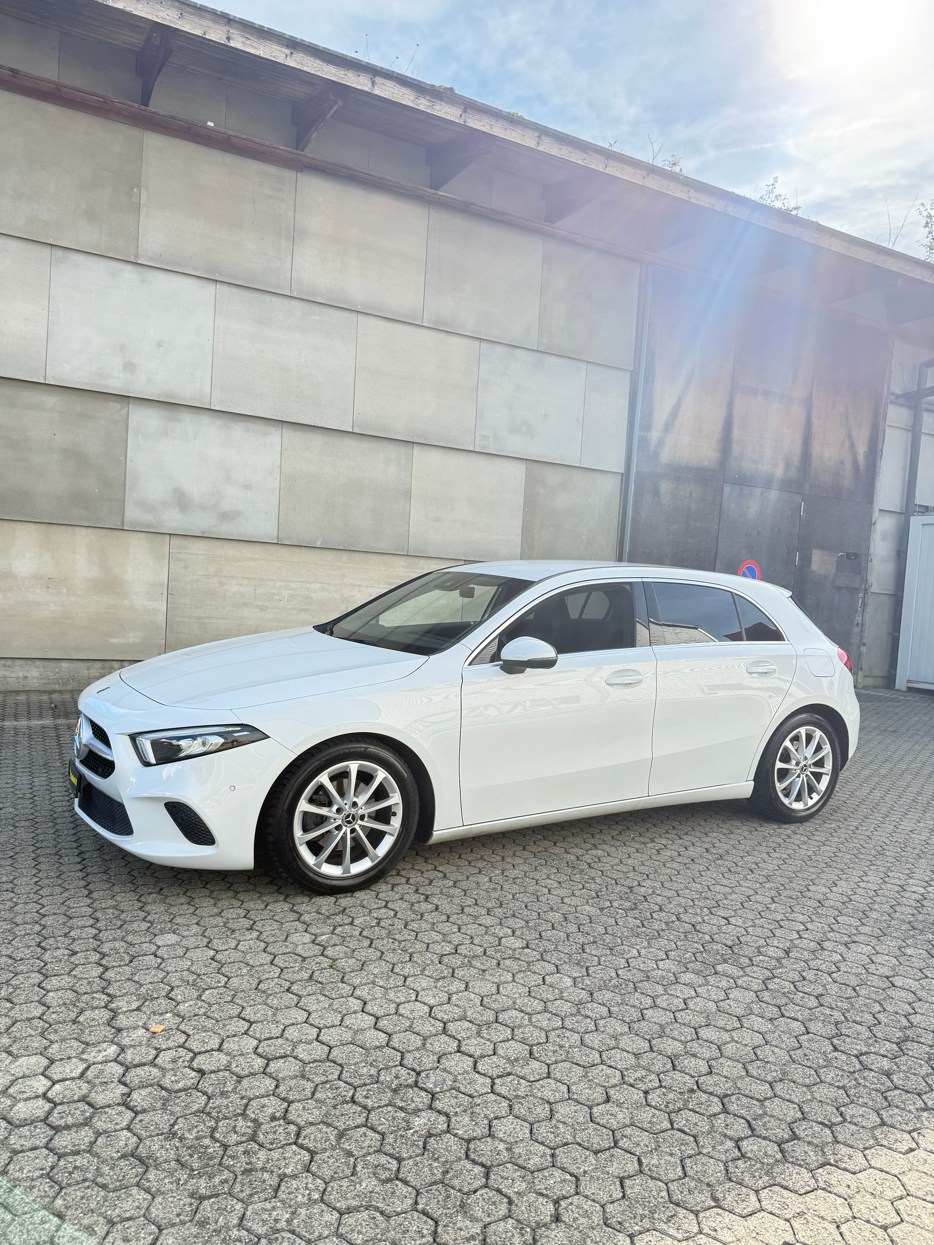 MERCEDES-BENZ A 180 d-image-4