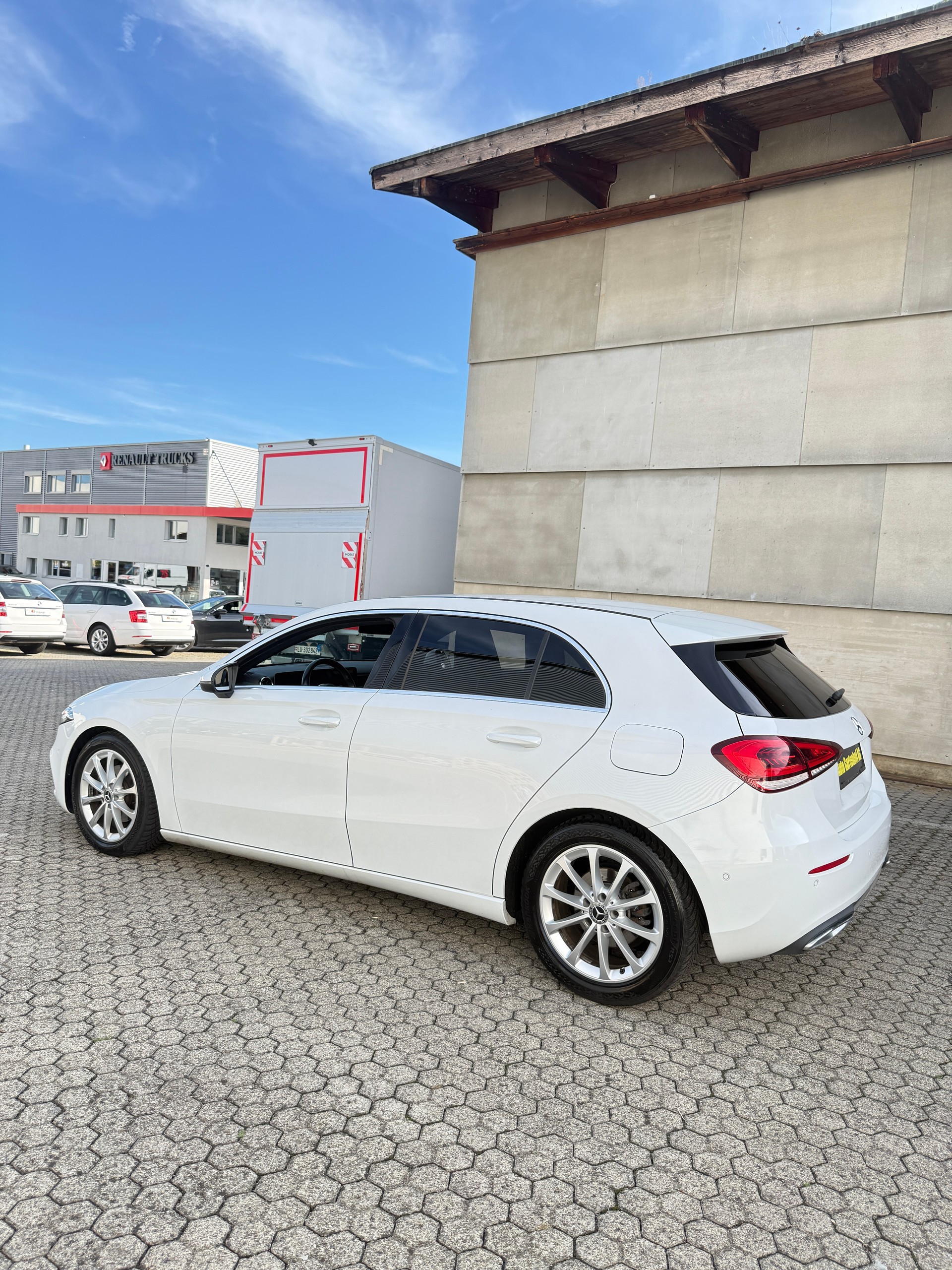 MERCEDES-BENZ A 180 d-image-5