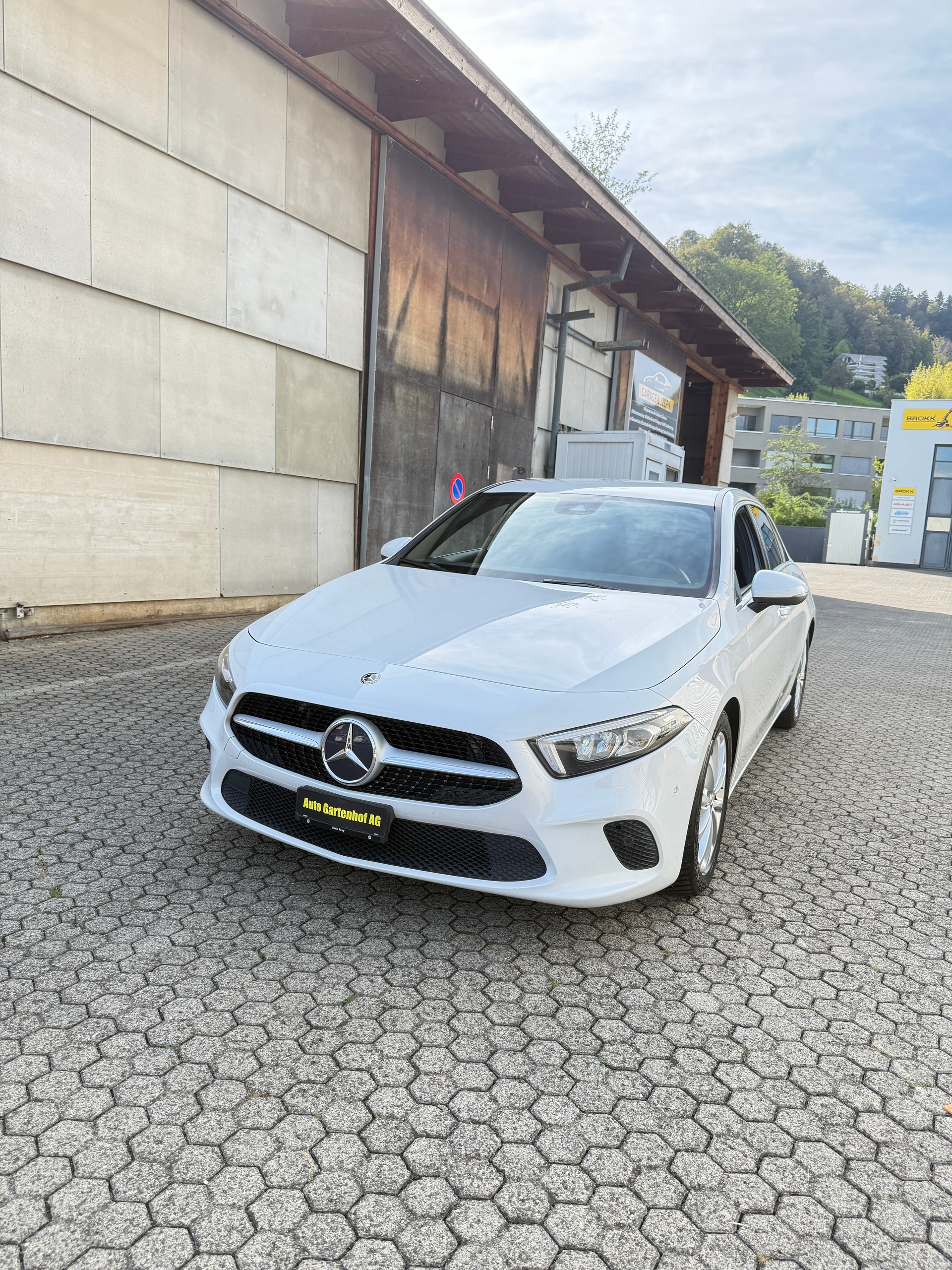 MERCEDES-BENZ A 180 d-image-8