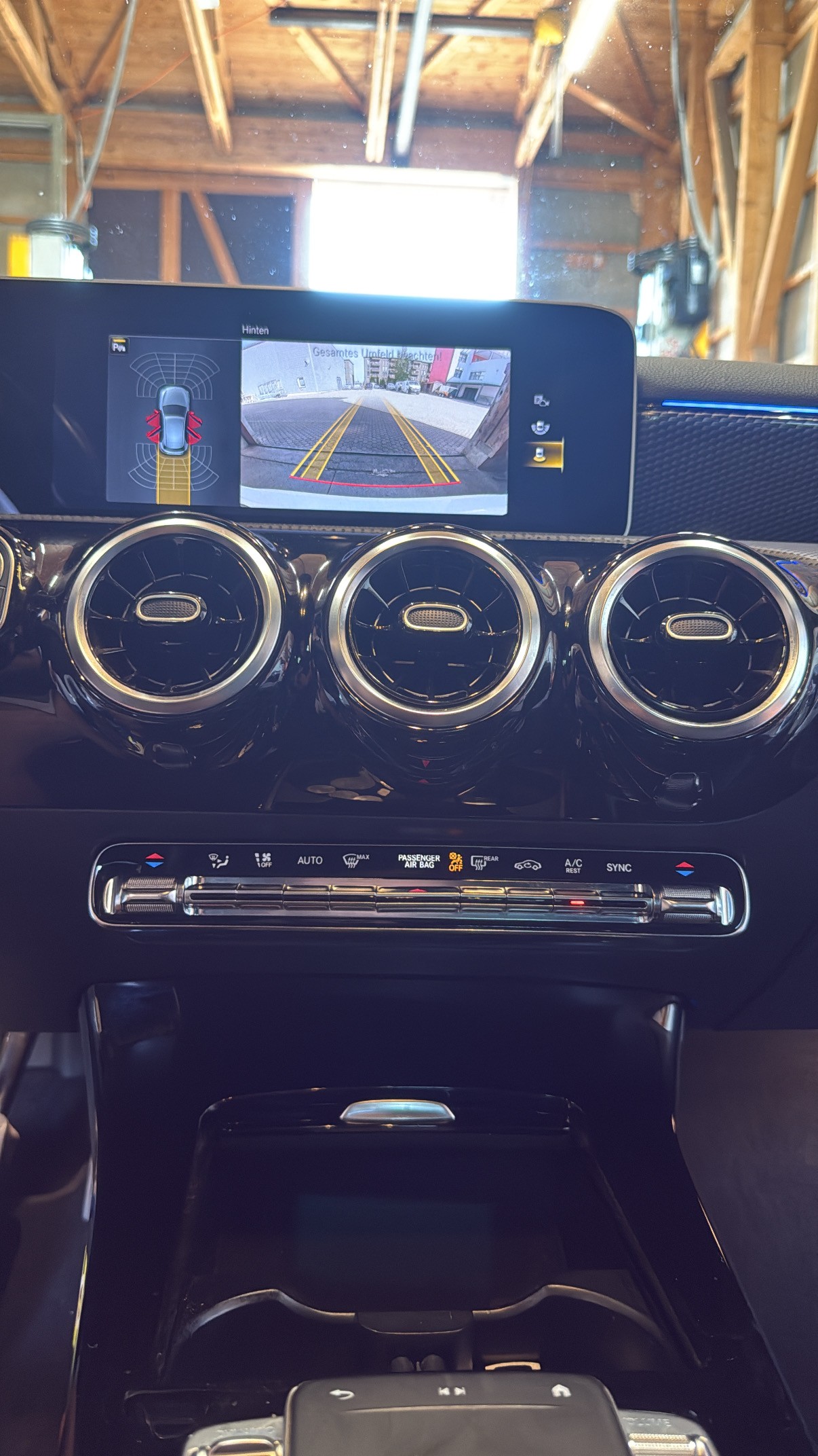 MERCEDES-BENZ A 180 d-image-11