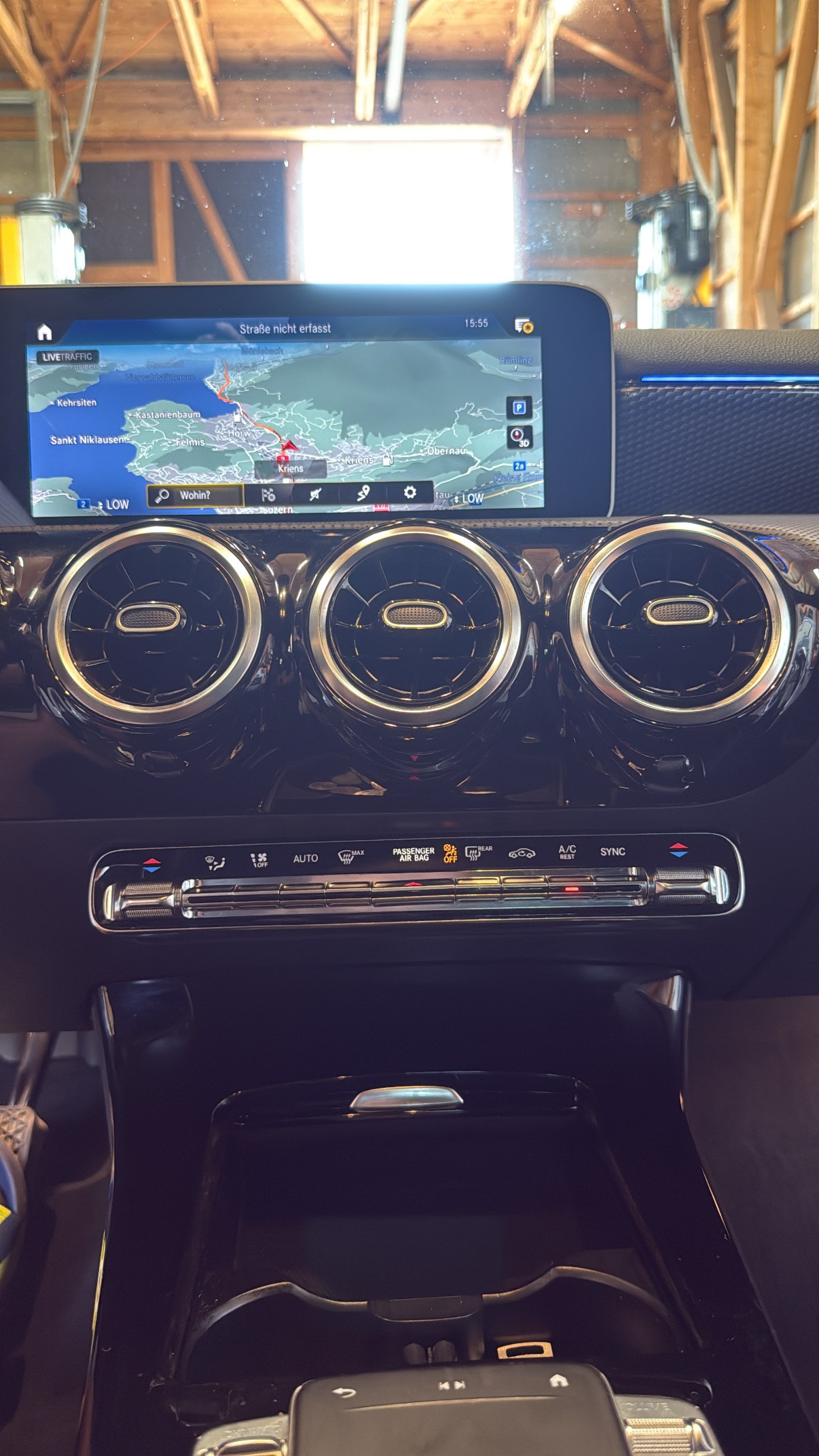 MERCEDES-BENZ A 180 d-image-12
