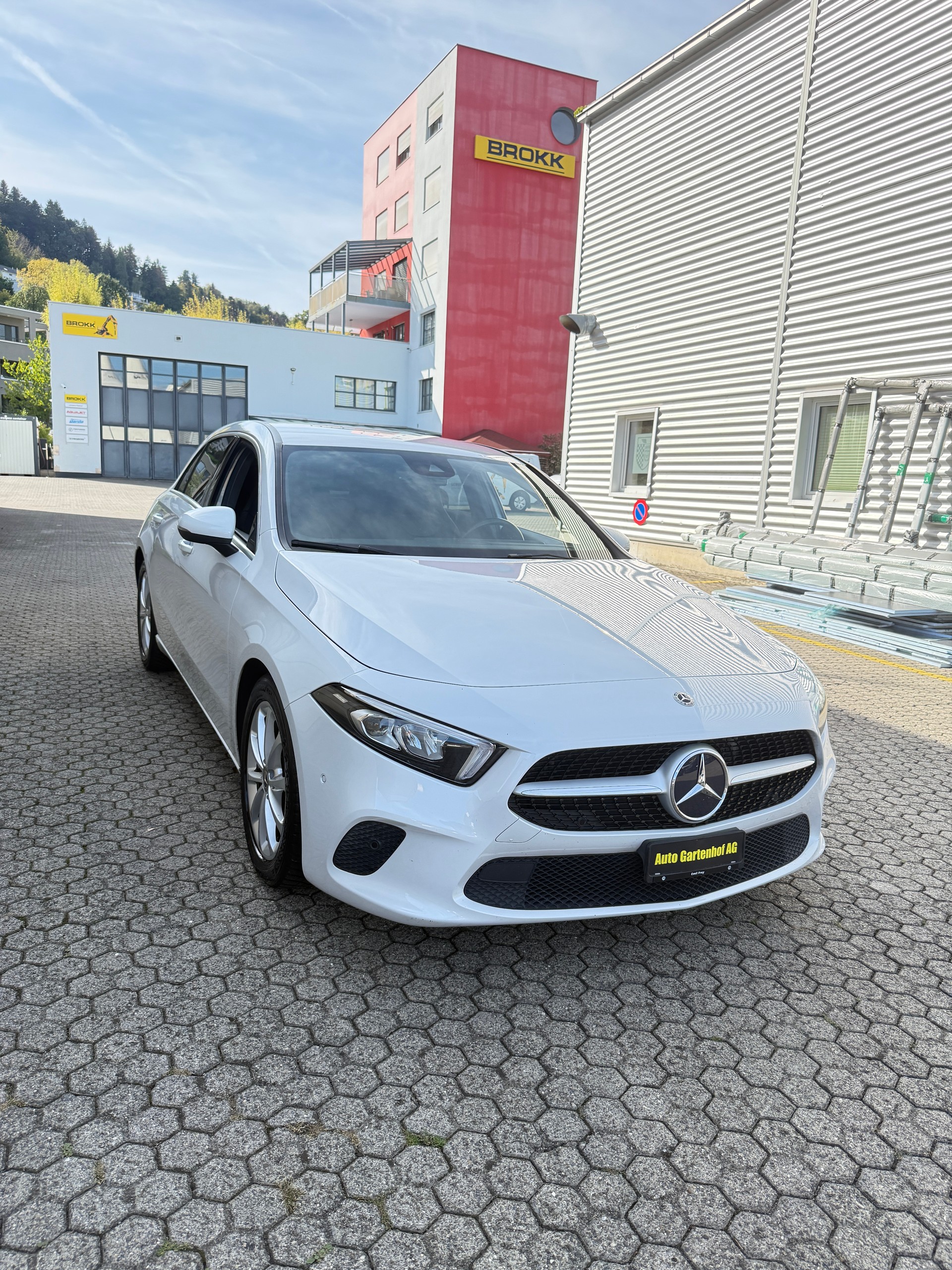 MERCEDES-BENZ A 180 d-image-9