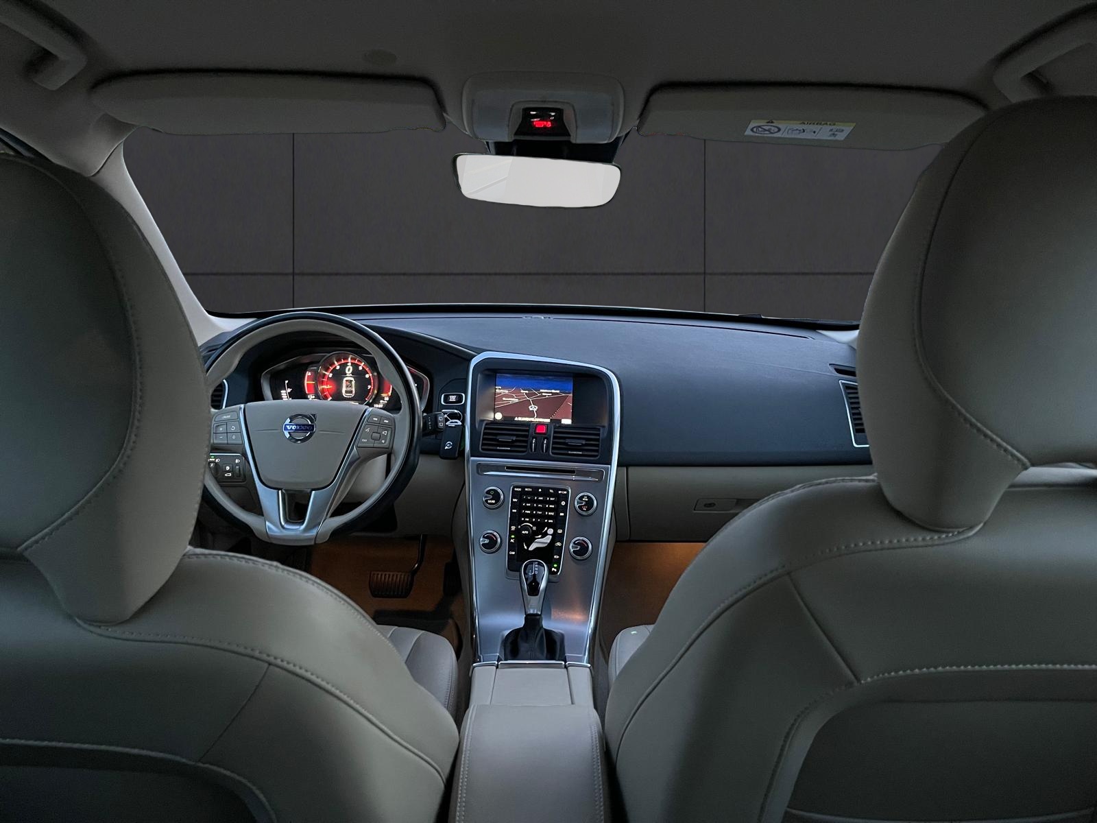 VOLVO XC60 T5 Summum Geartronic-image-16