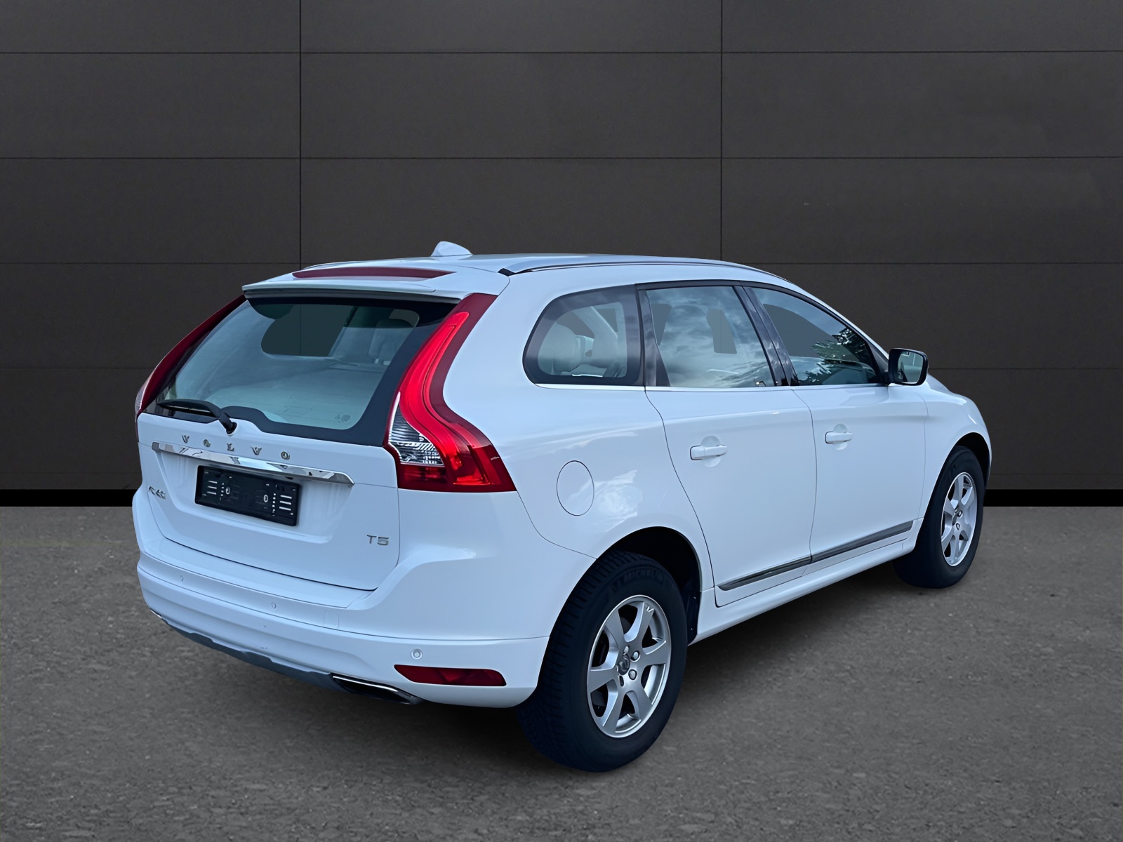 VOLVO XC60 T5 Summum Geartronic-image-6