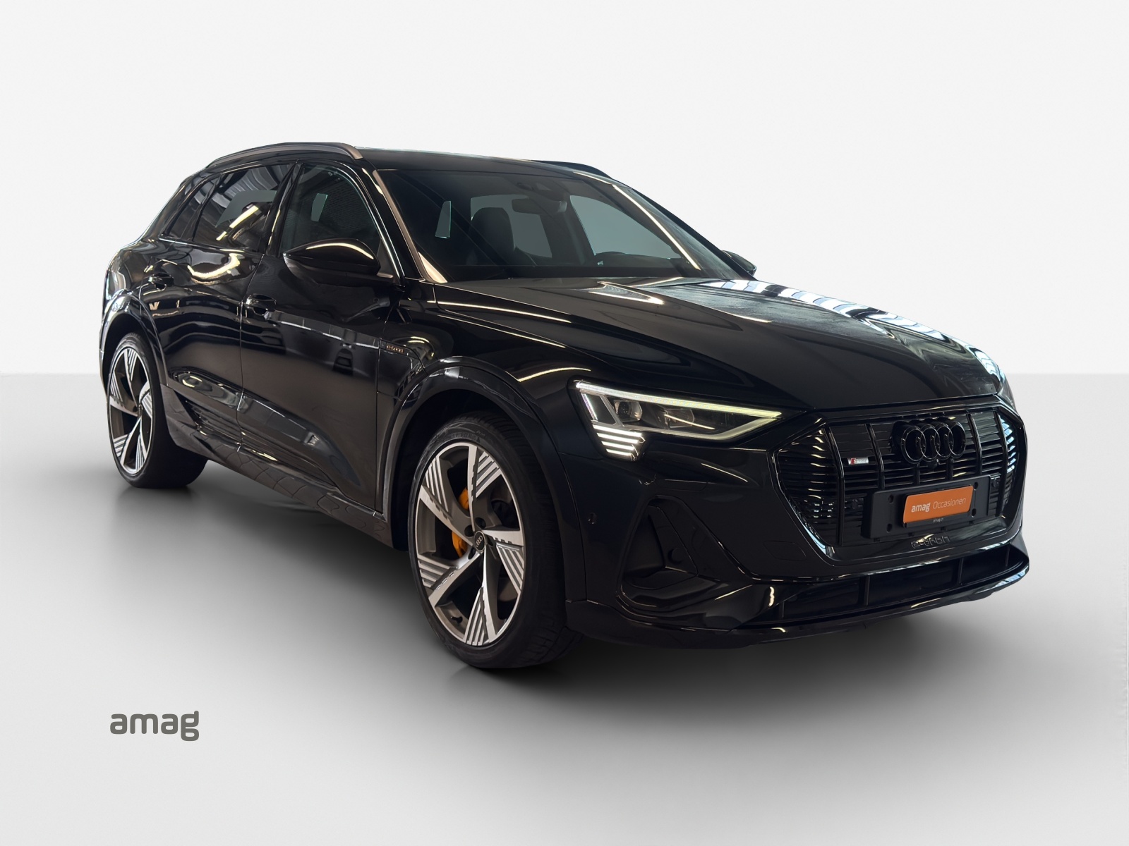 AUDI e-tron 55 S Line Black Edition quattro-image-6