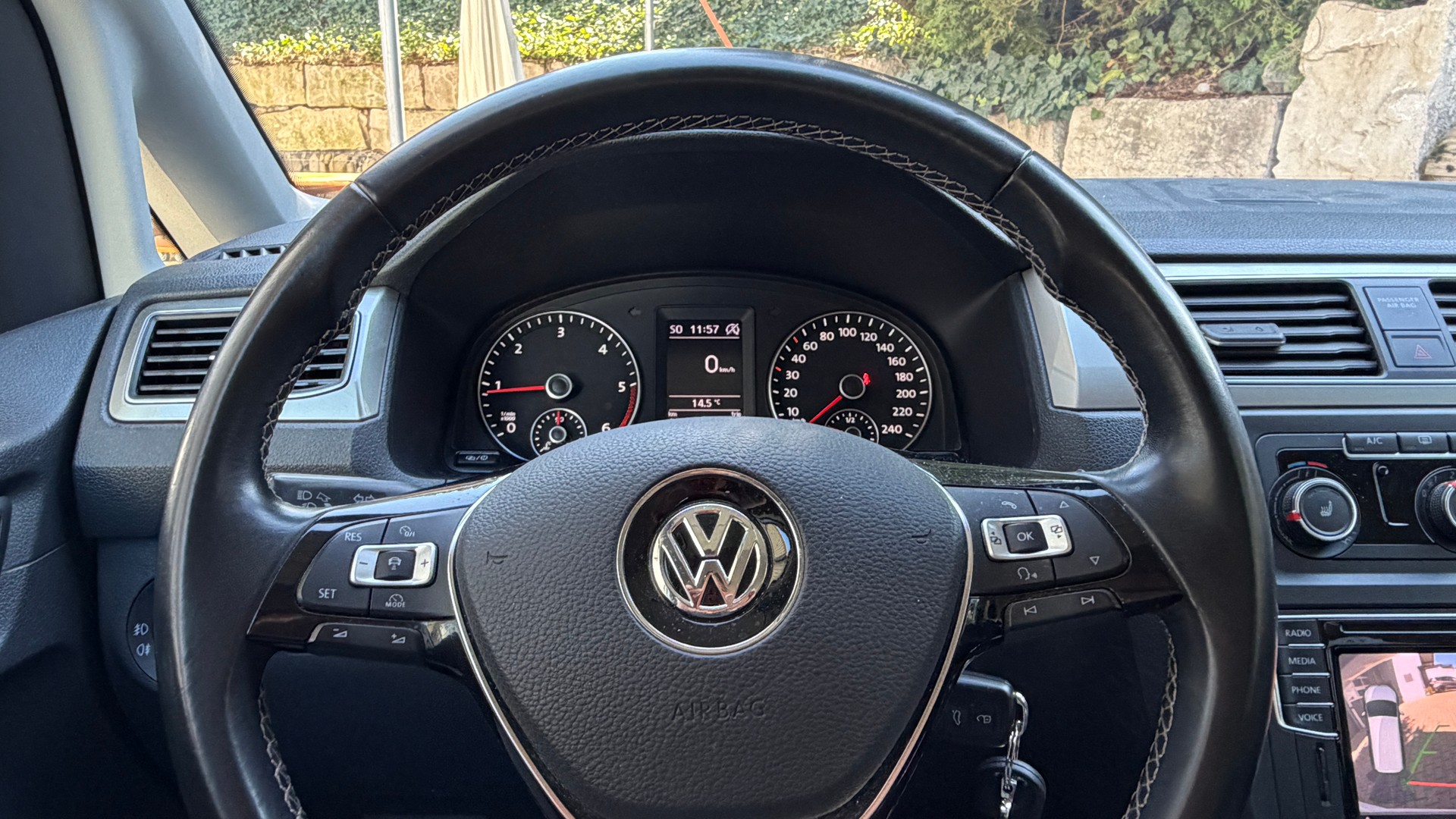 VW Caddy 2.0 TDI 102 Generat. Four DSG-image-13
