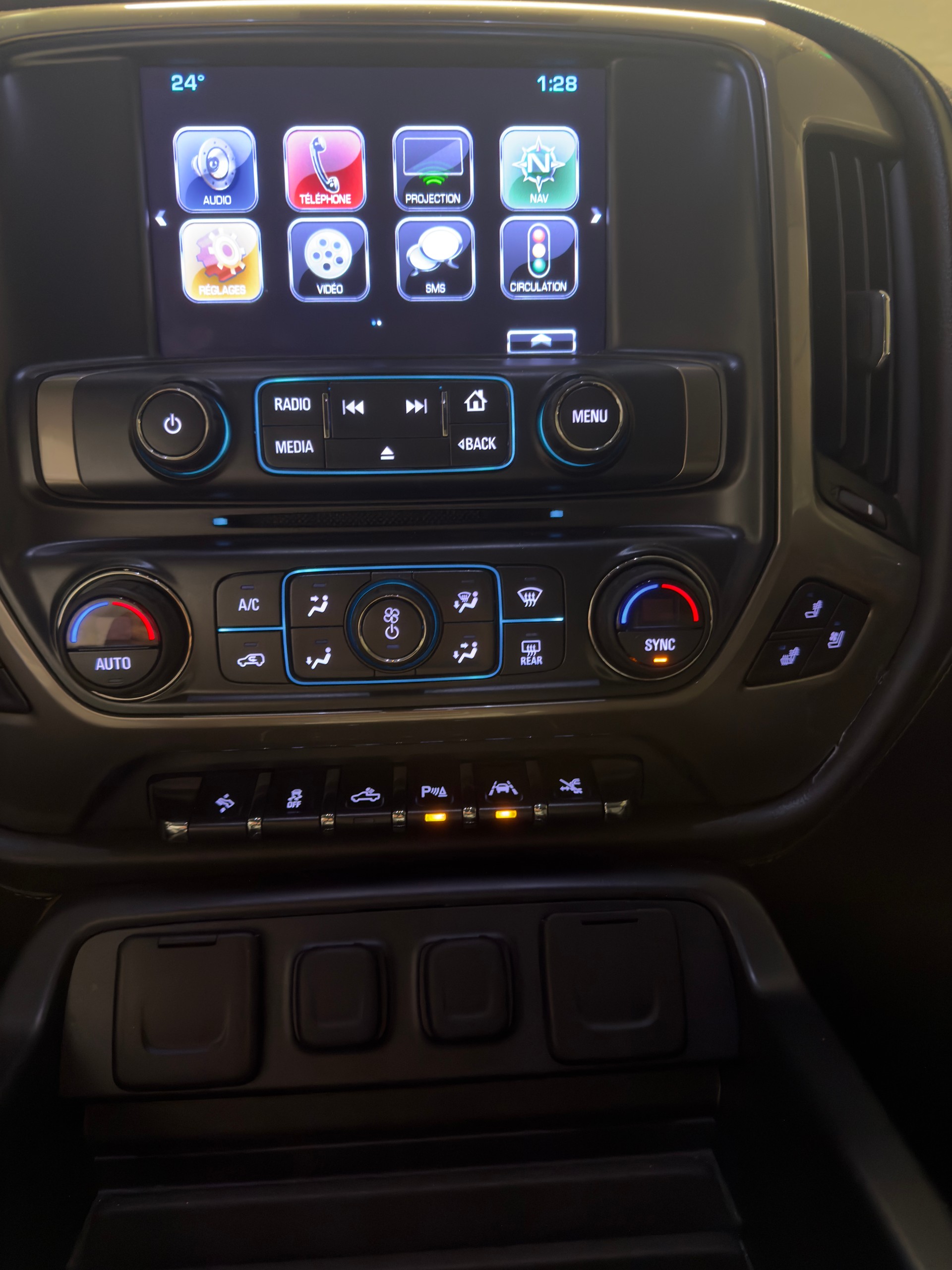 CHEVROLET Silverado-image-6
